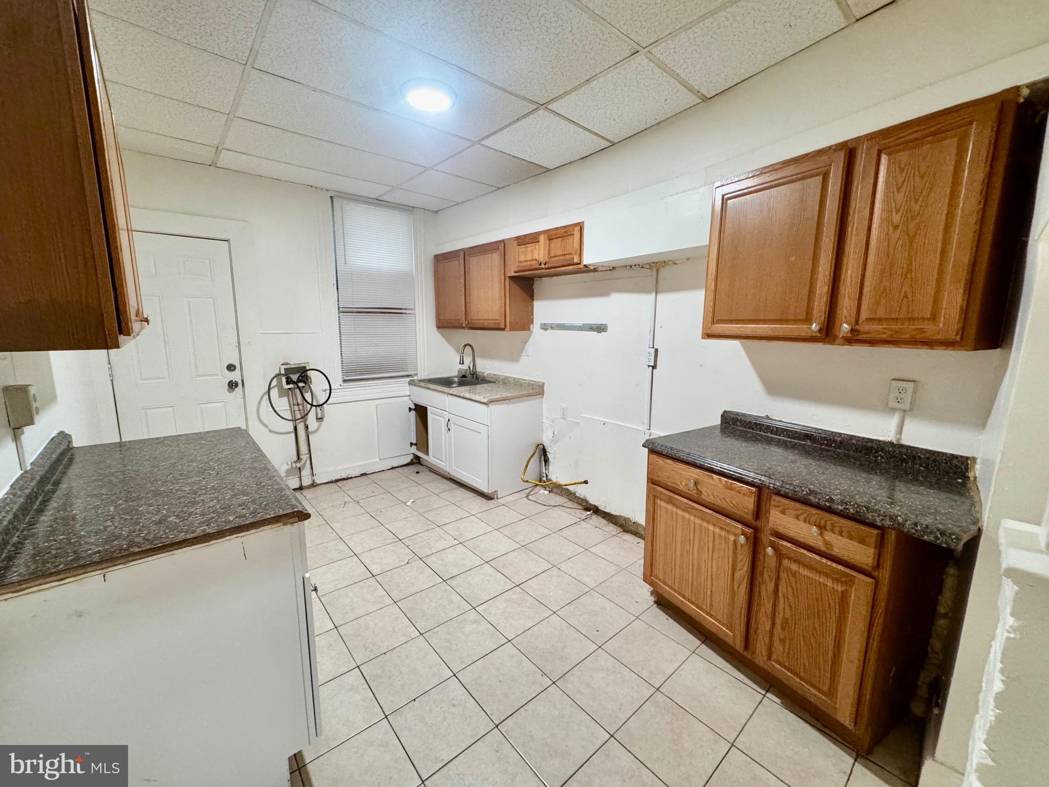 BROADWAY EAST - Residential