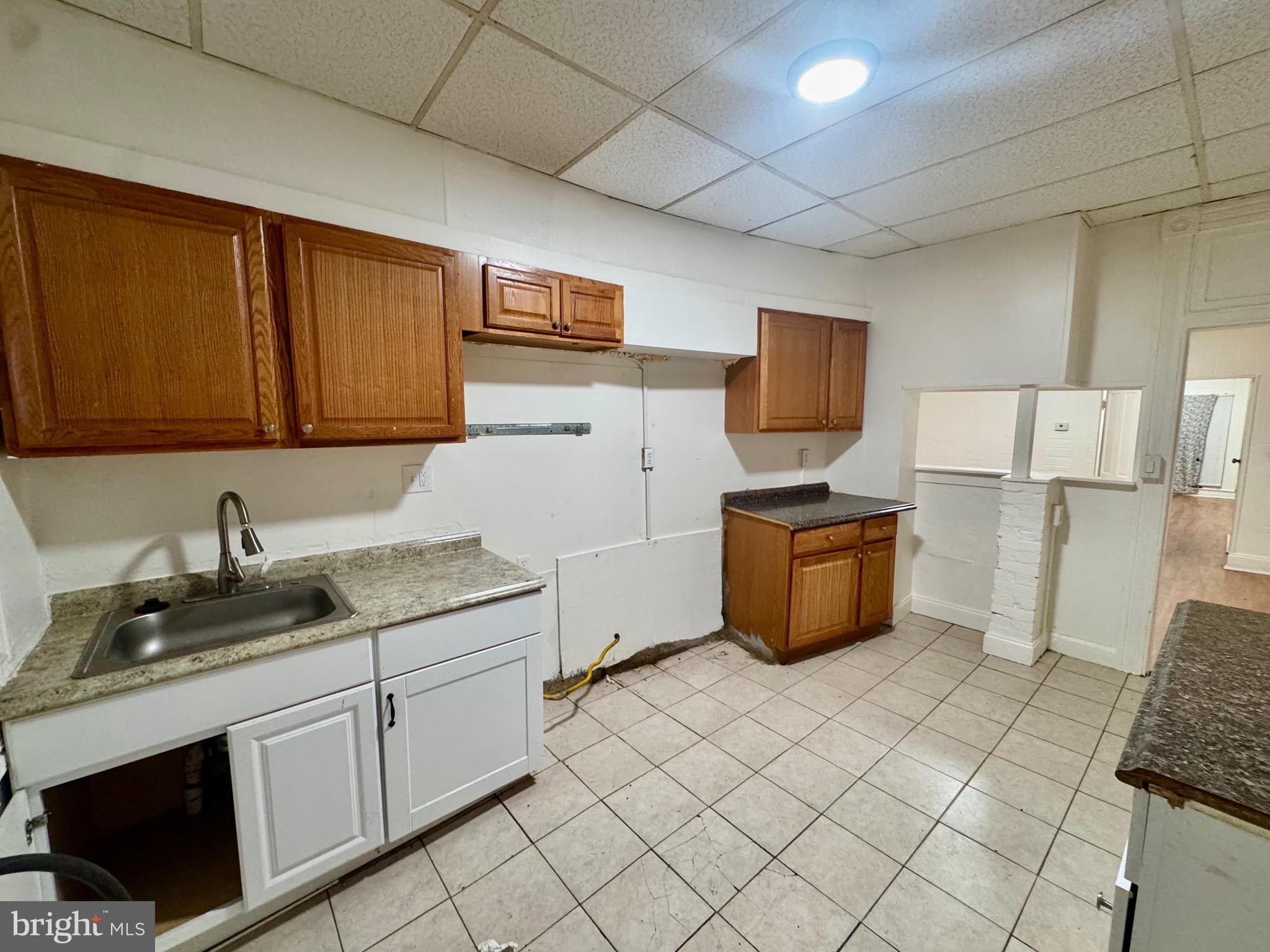 BROADWAY EAST - Residential