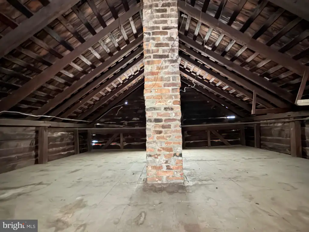 18 E Main Street, Newville, PA 17241