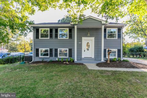 3817 CLAREMONT LANE DALE CITY VA 22193