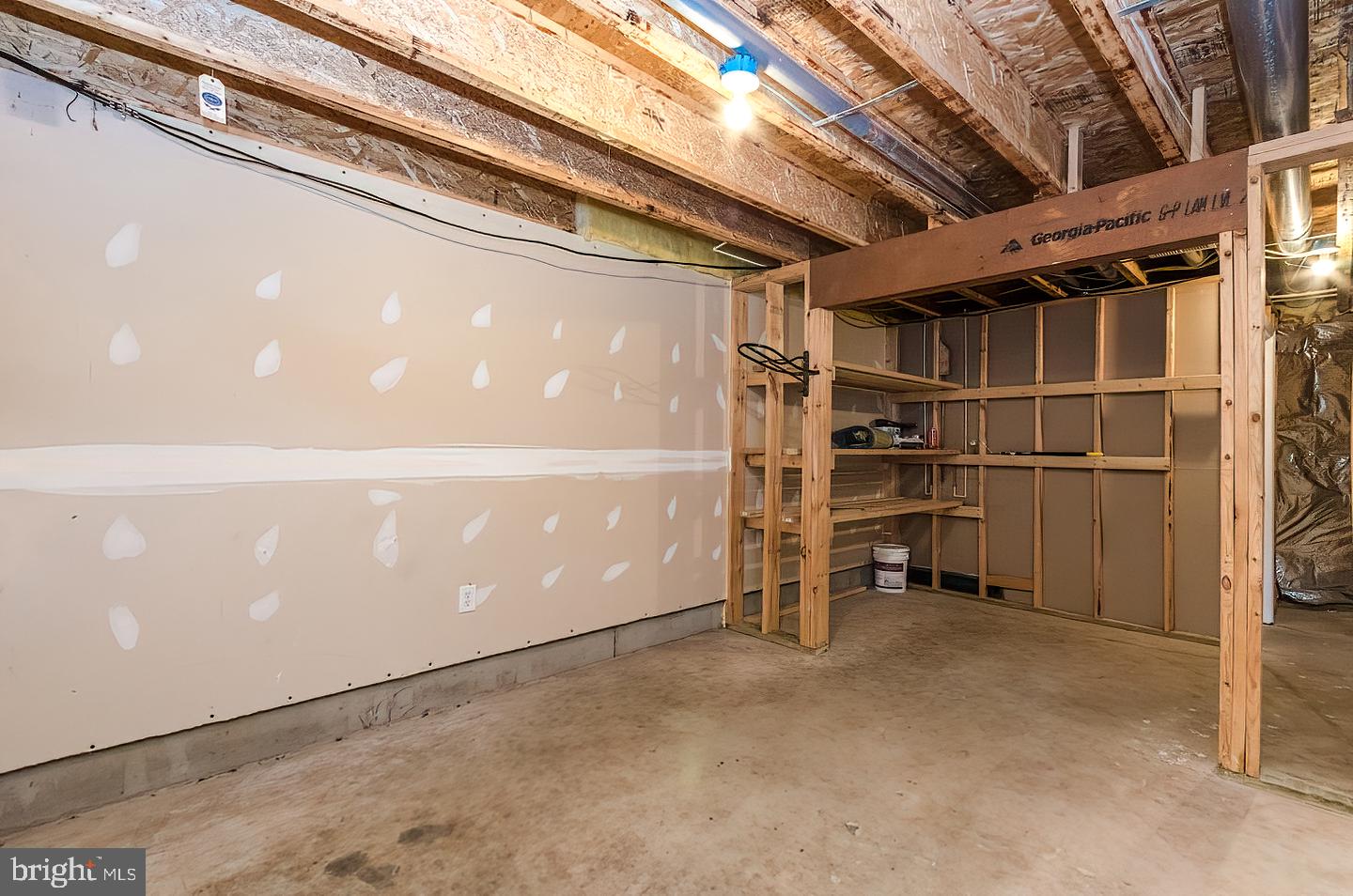 COUNTY GREEN - Residential