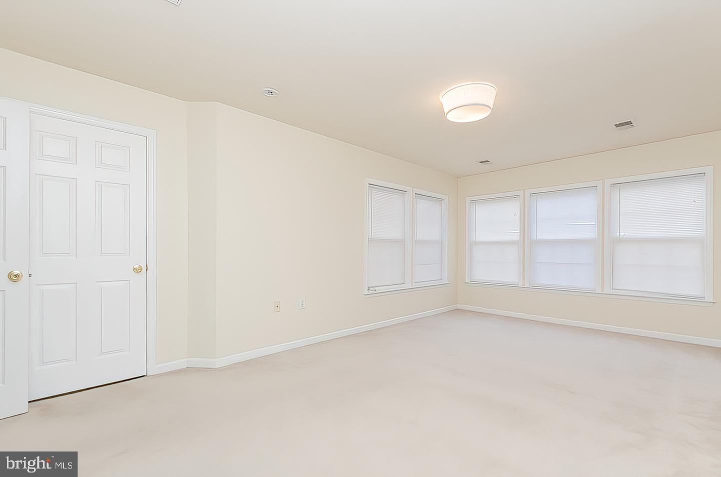 COUNTY GREEN - Residential