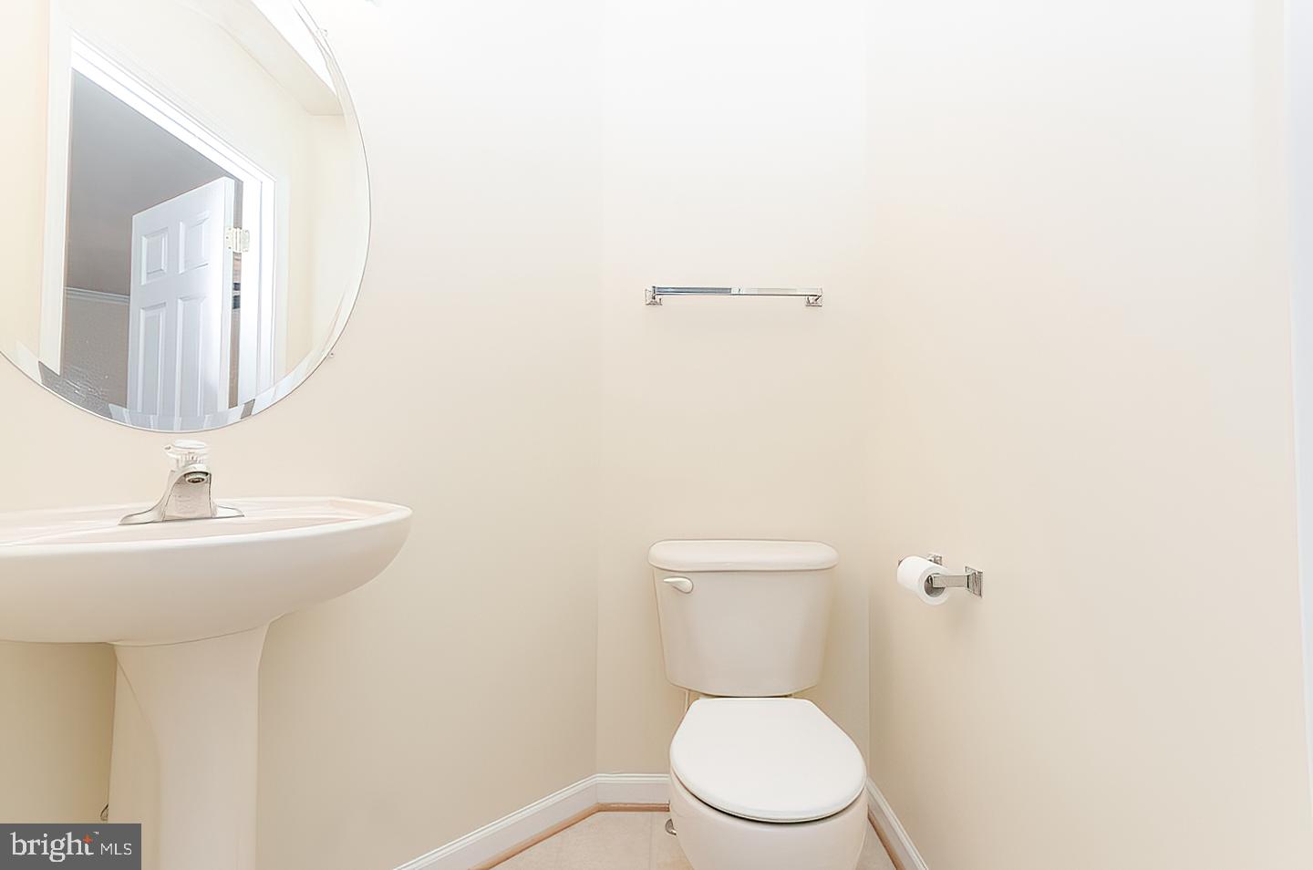 COUNTY GREEN - Residential