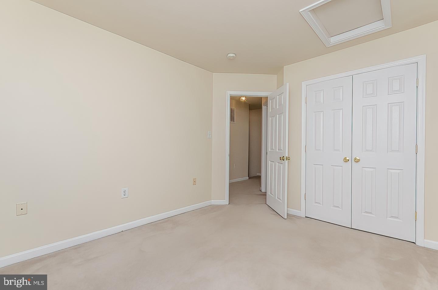 COUNTY GREEN - Residential