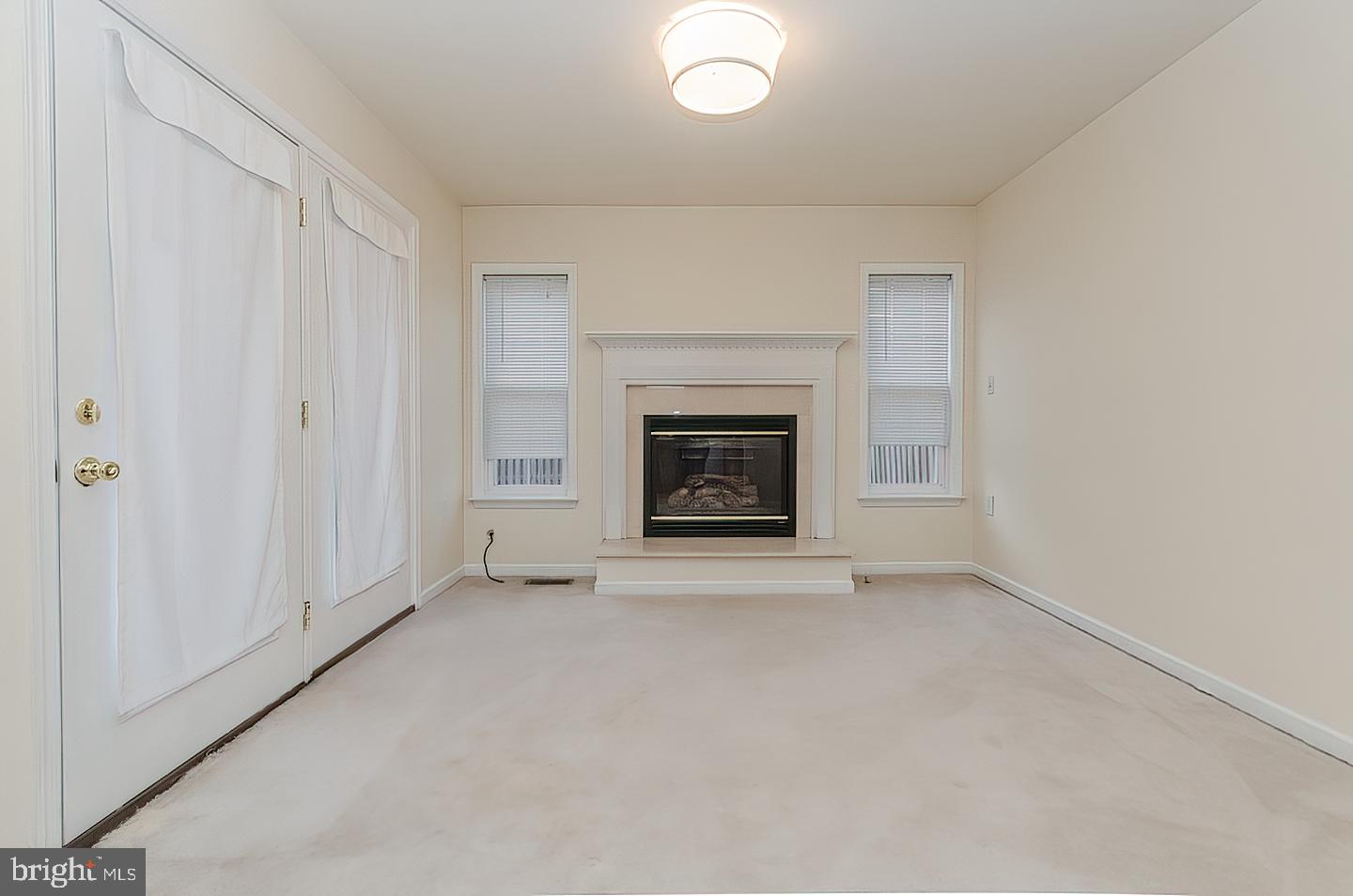 COUNTY GREEN - Residential