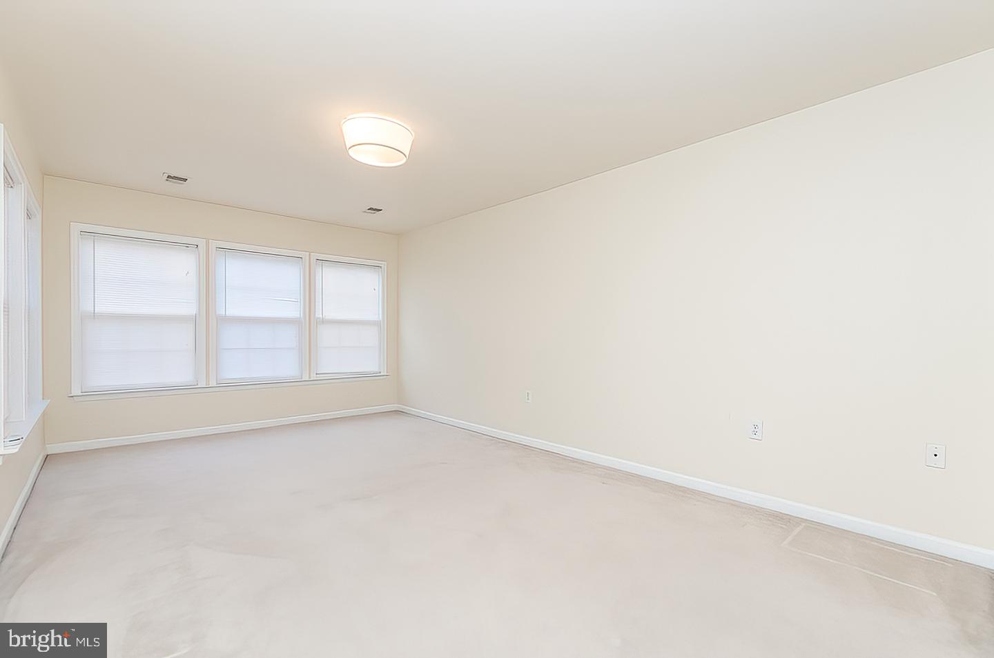 COUNTY GREEN - Residential