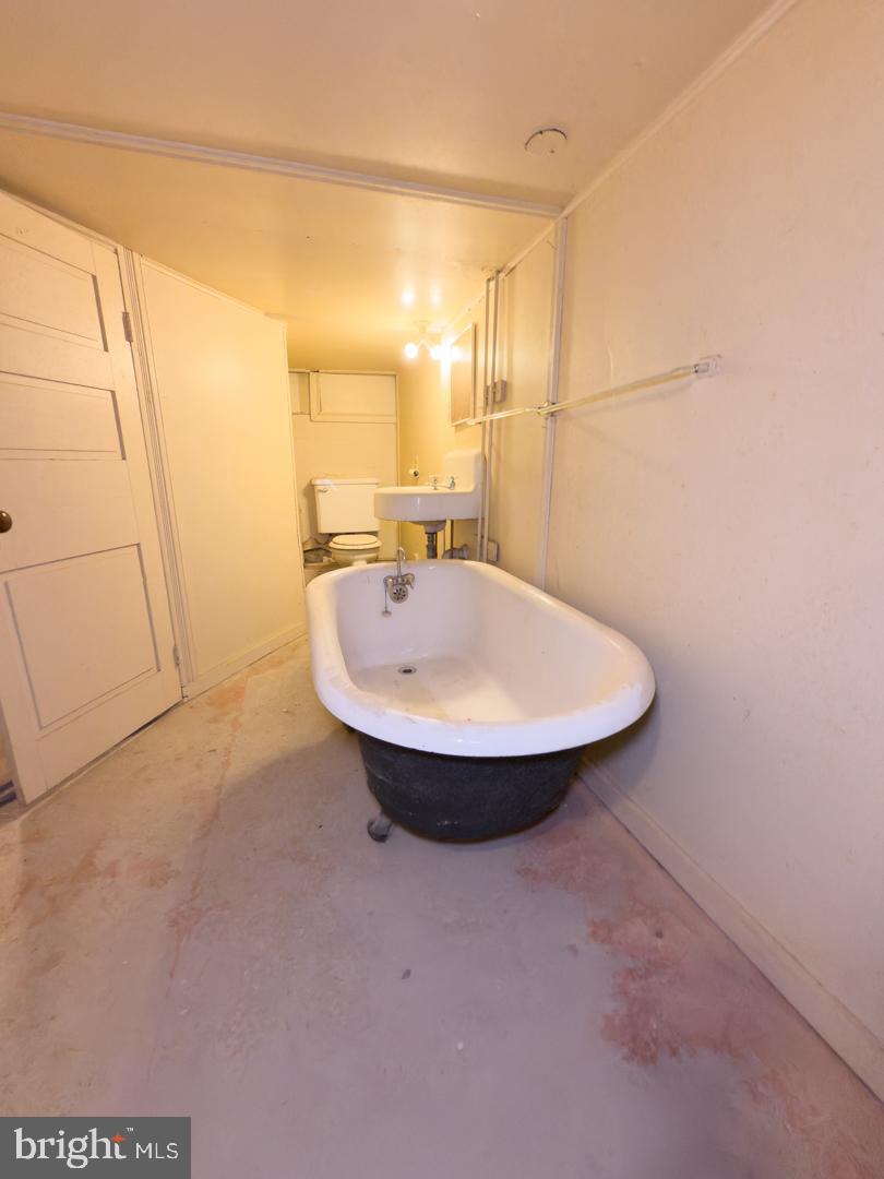 HAMPDEN HISTORIC DISTRICT - Residential