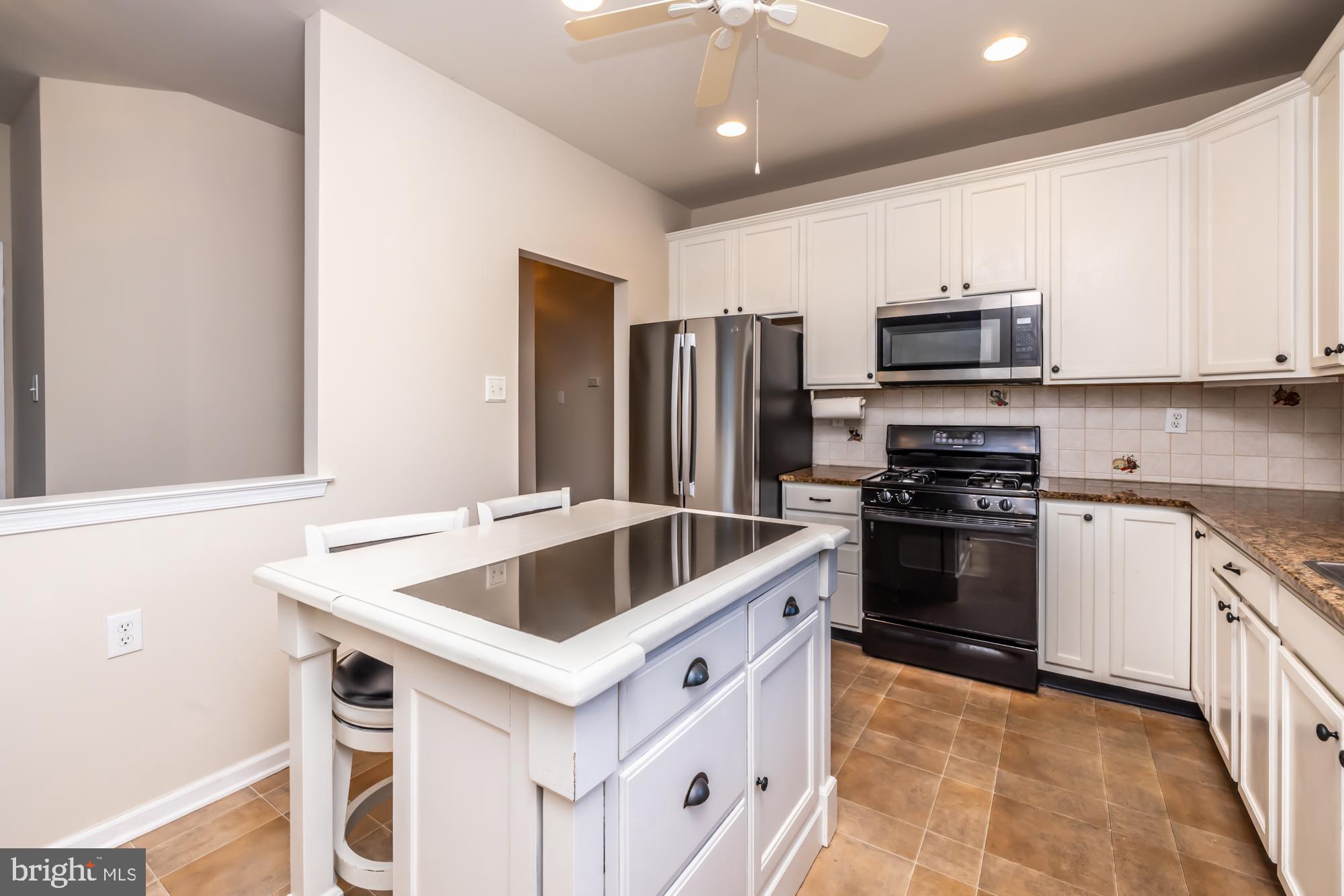 HILLVIEW - Residential