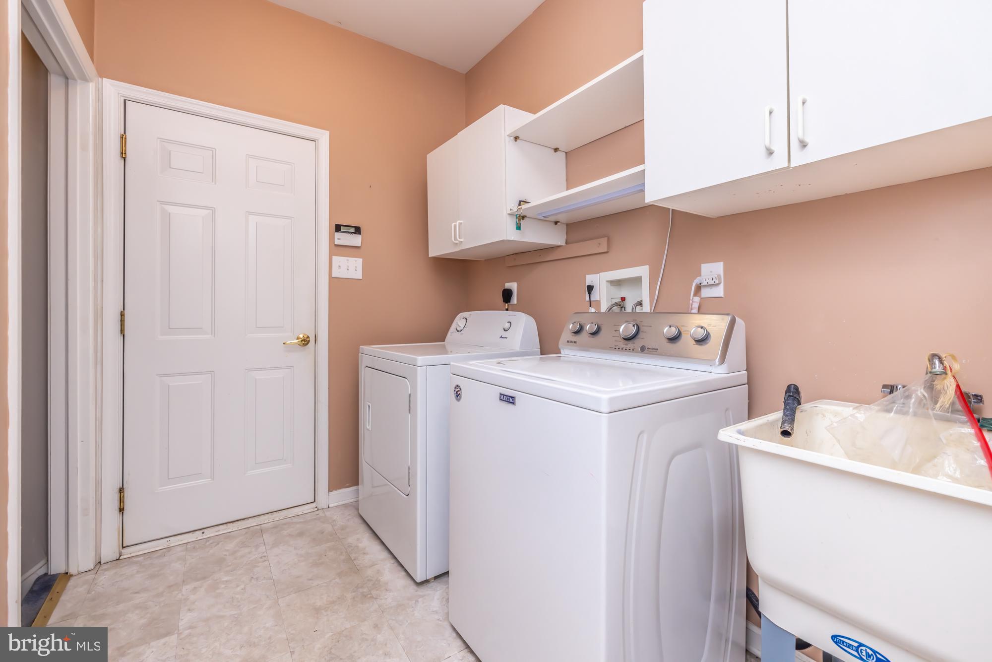 HILLVIEW - Residential