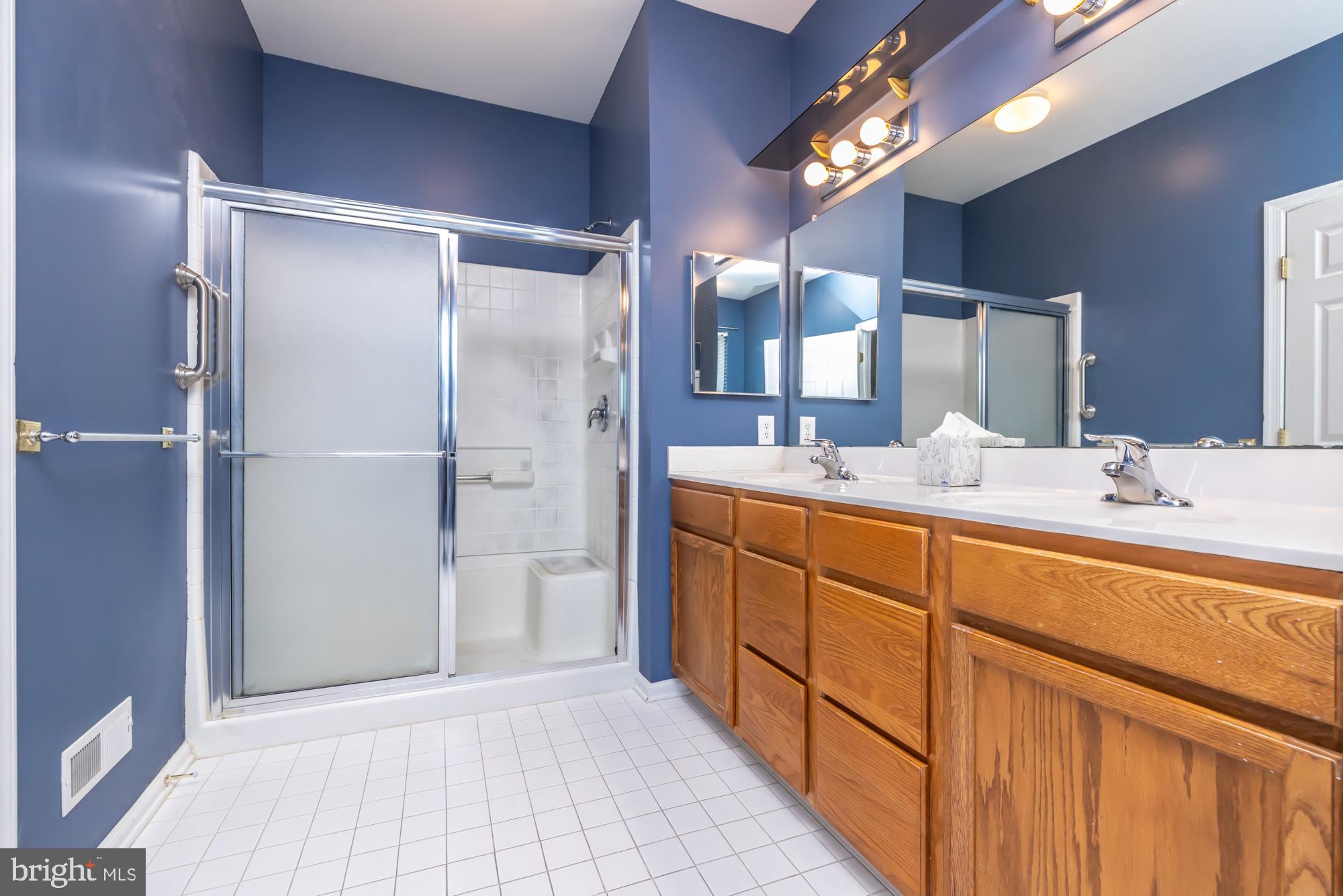 HILLVIEW - Residential