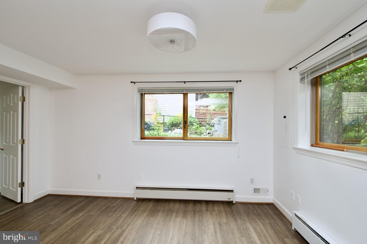 WILTON WOODS - Residential Lease