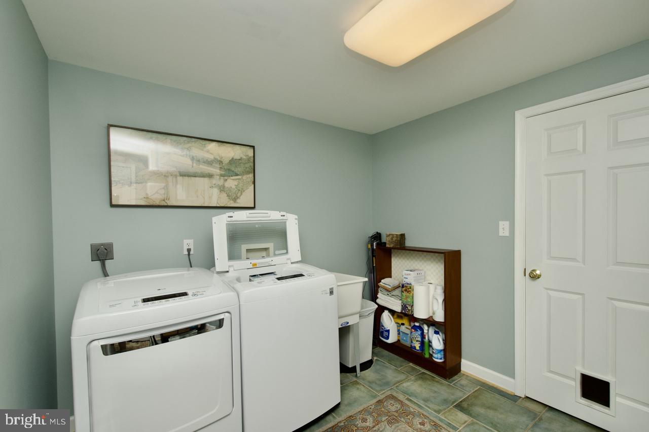 WILTON WOODS - Residential Lease