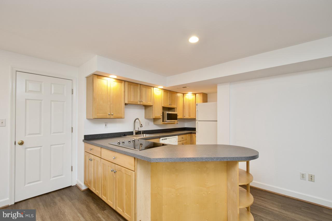 WILTON WOODS - Residential Lease