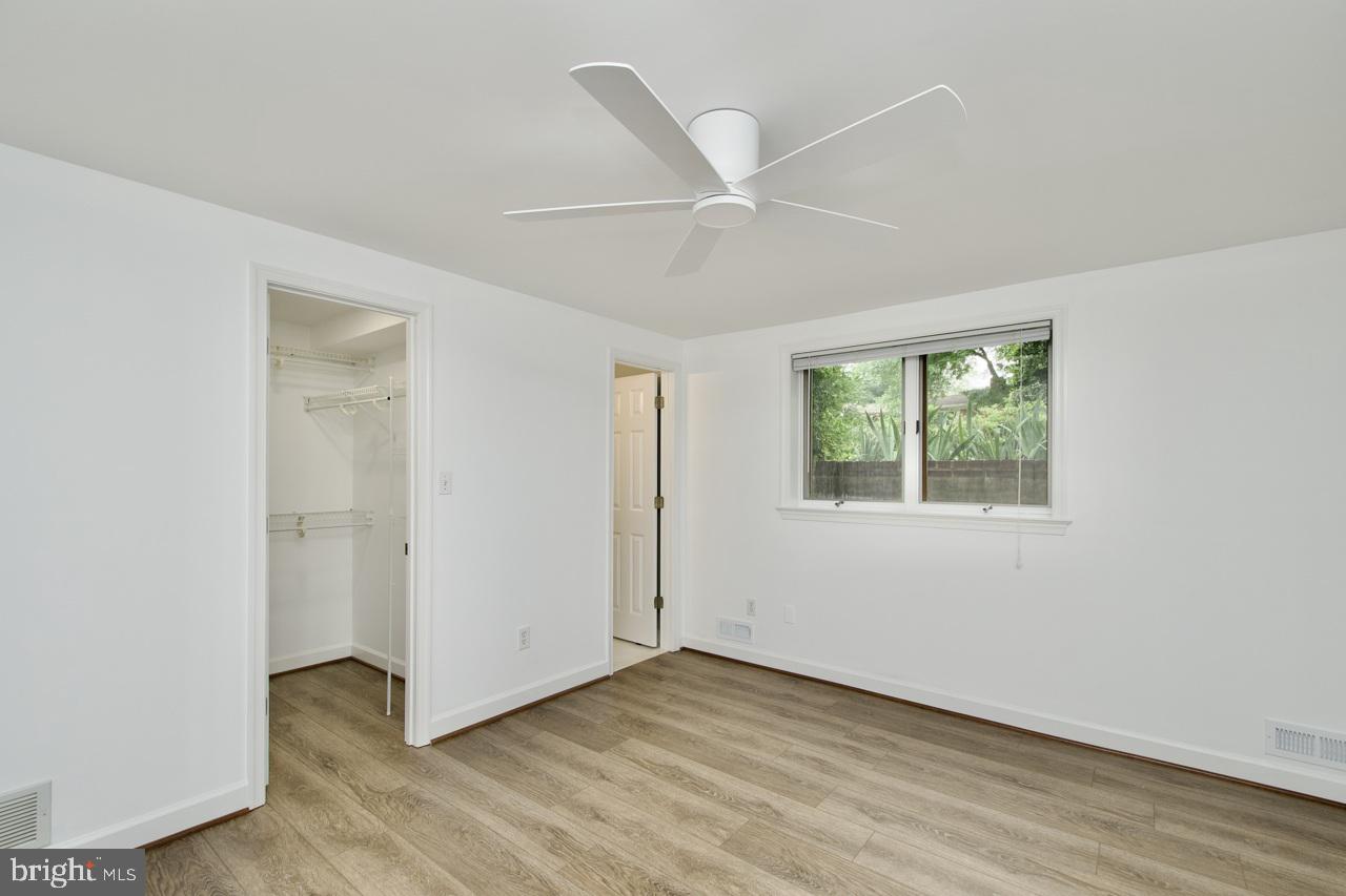 WILTON WOODS - Residential Lease