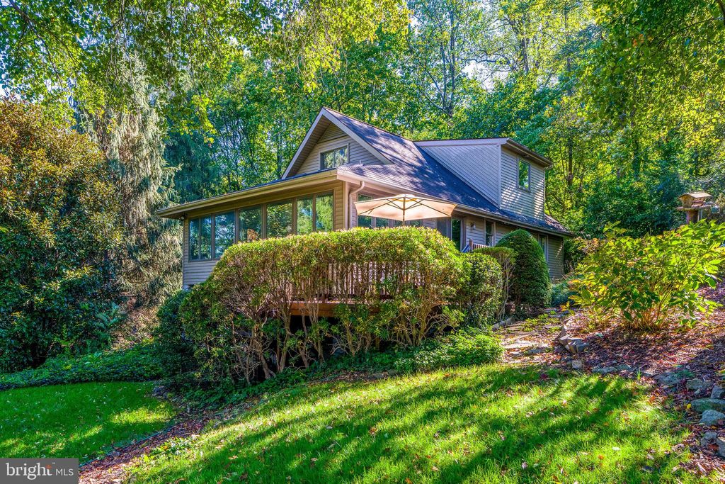 Photo of 2340 Raleigh Drive, LANCASTER, PA 17601 (MLS # PALA2084326)