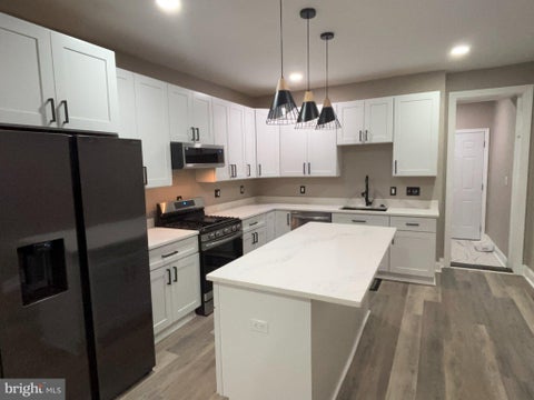 Townhouse For Rent - 1611 Darley Avenue Ave<br/> BALTIMORE, MD 21213