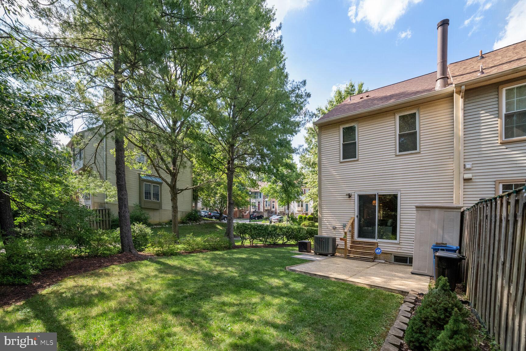 SILVER SPRING CNTRY CLUB - Residential Lease