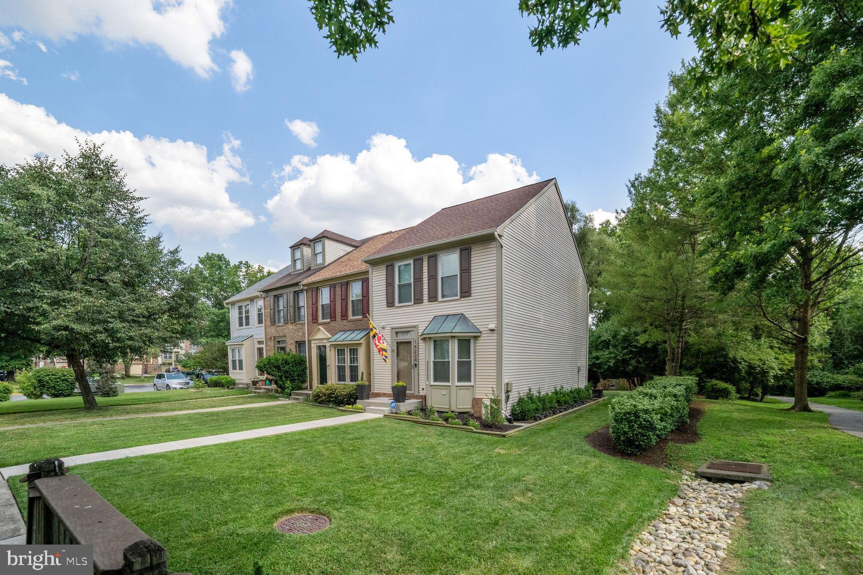 SILVER SPRING CNTRY CLUB - Residential Lease