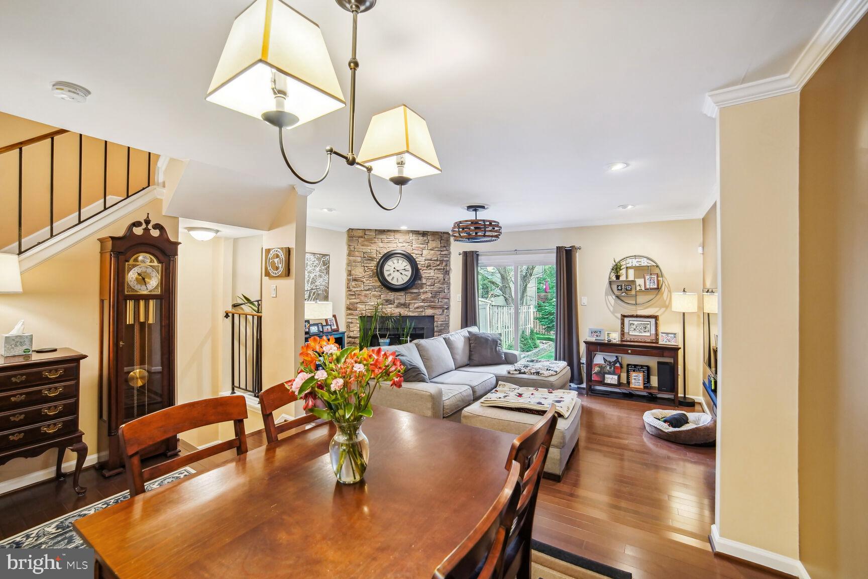 SILVER SPRING CNTRY CLUB - Residential Lease