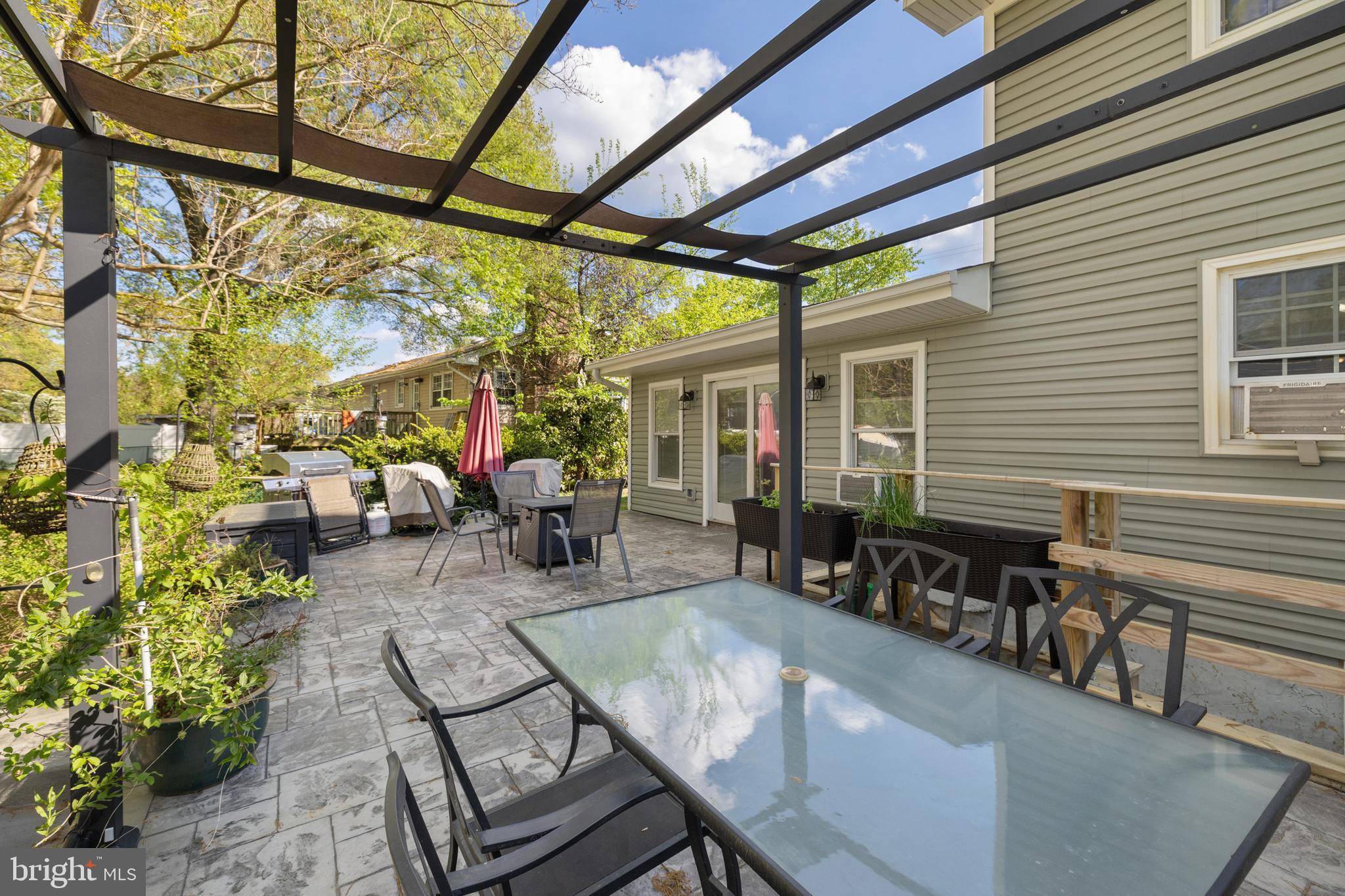 MANHATTAN BEACH - Residential