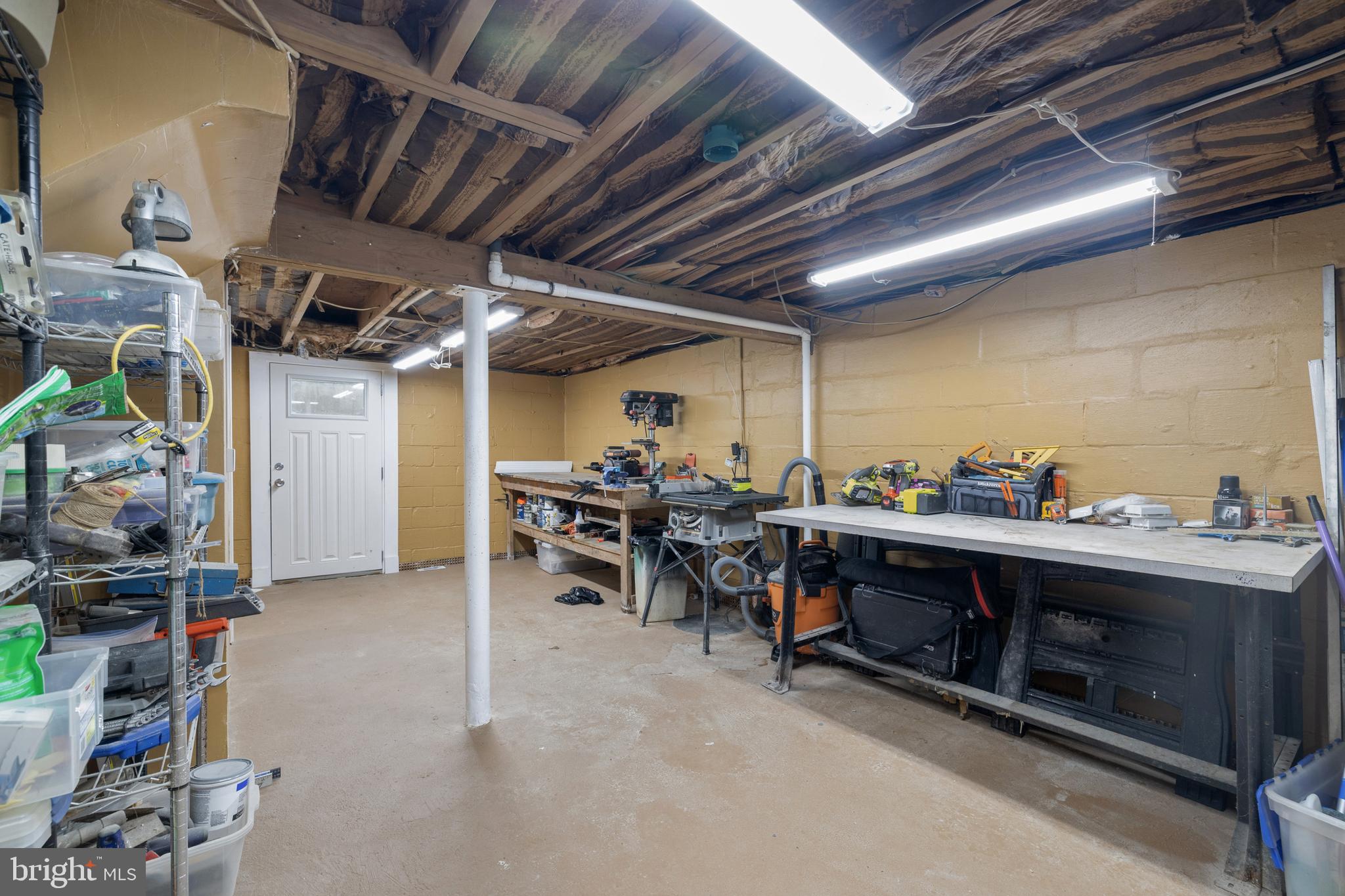 MANHATTAN BEACH - Residential