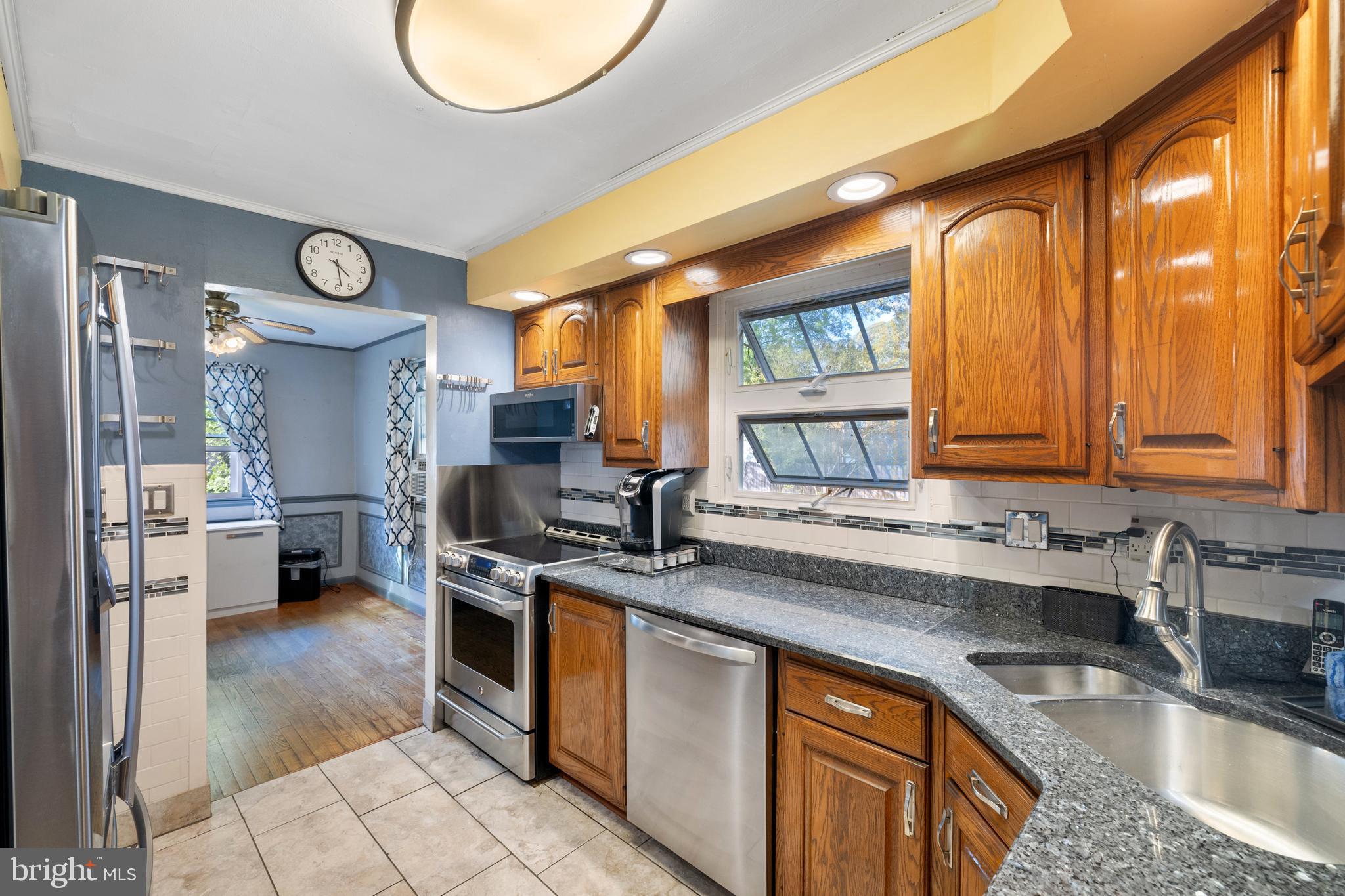 MANHATTAN BEACH - Residential