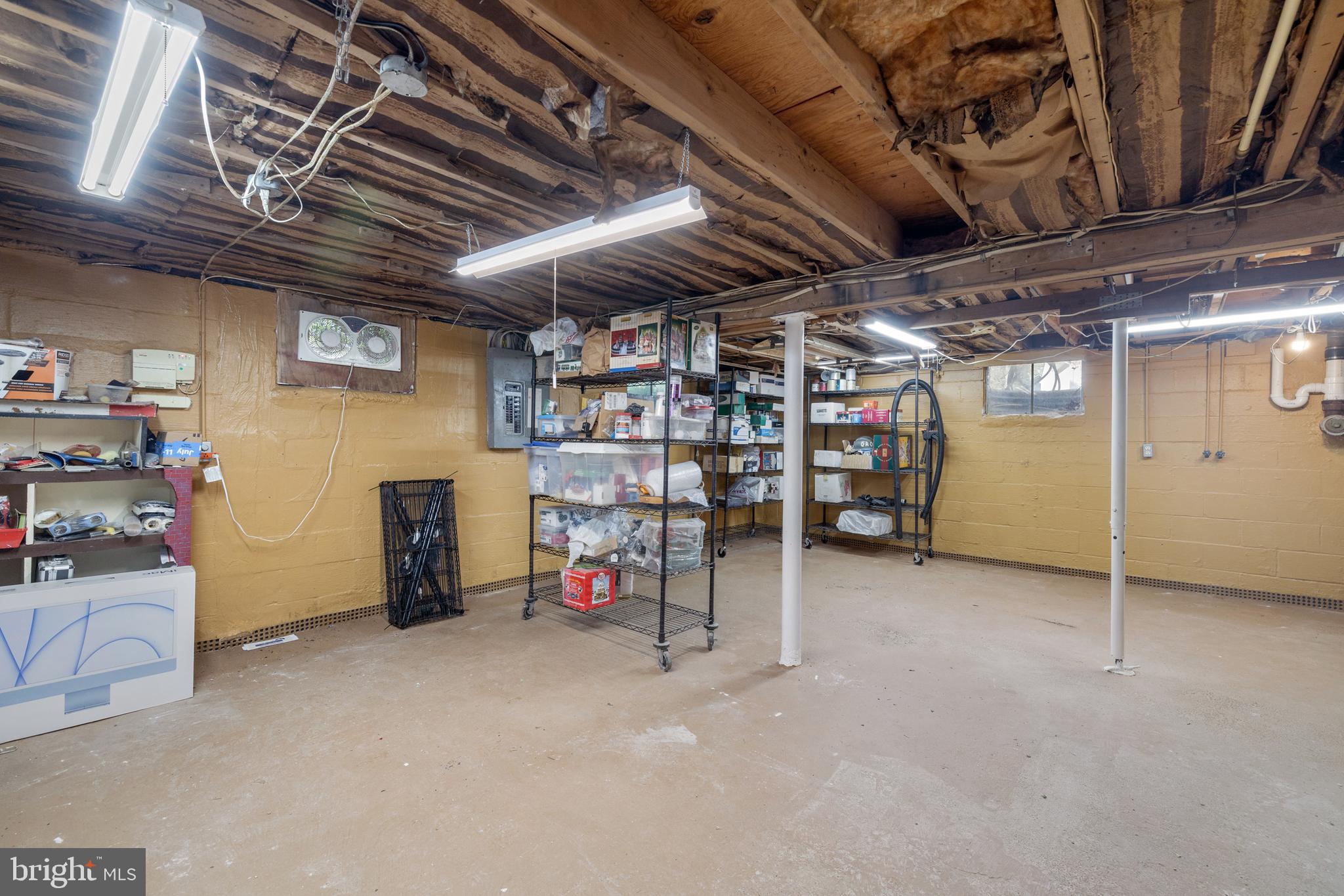 MANHATTAN BEACH - Residential