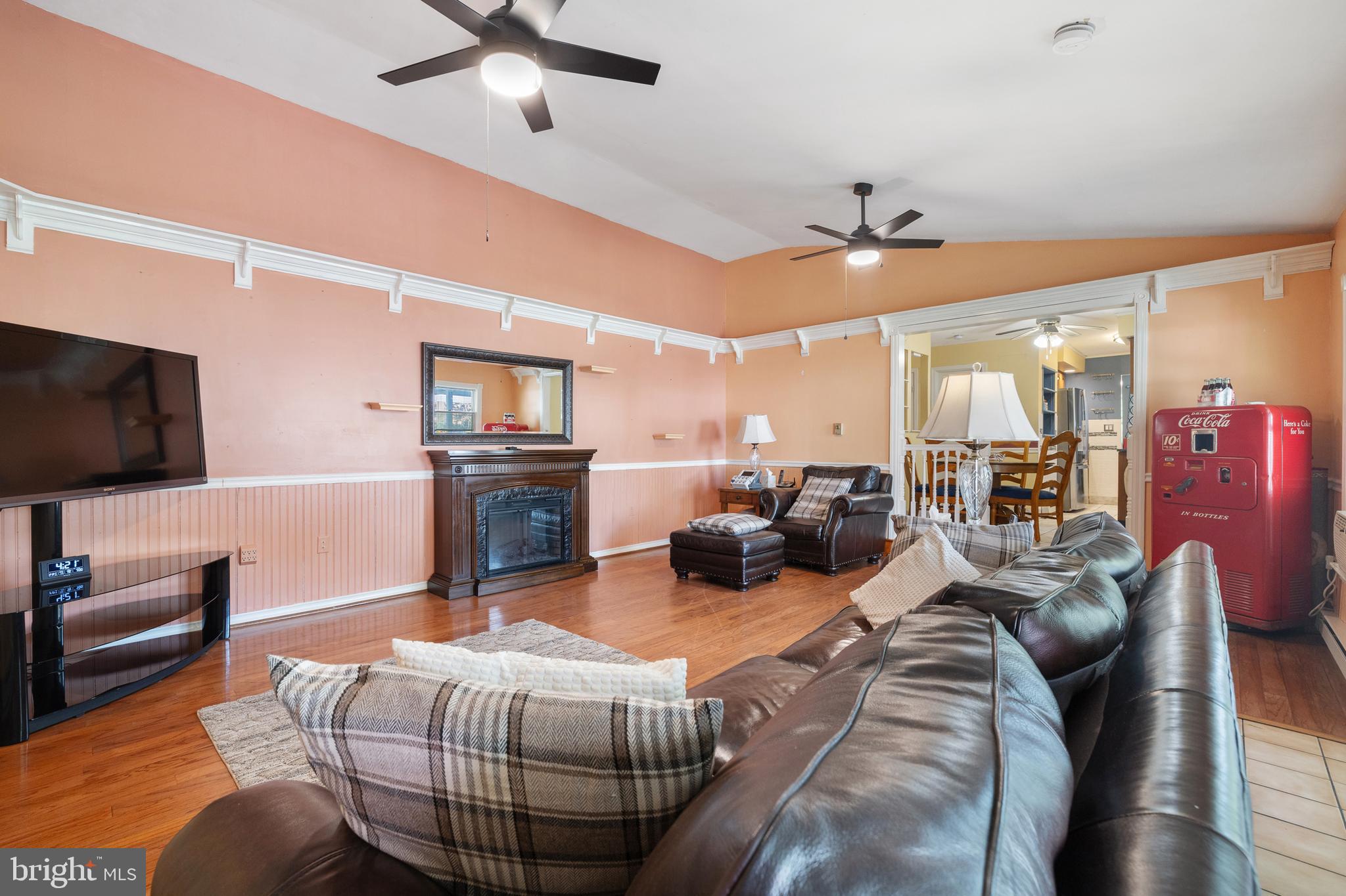 MANHATTAN BEACH - Residential