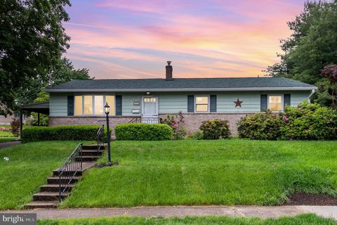 516 ROXBURY DRIVE HARRISBURG PA 17112