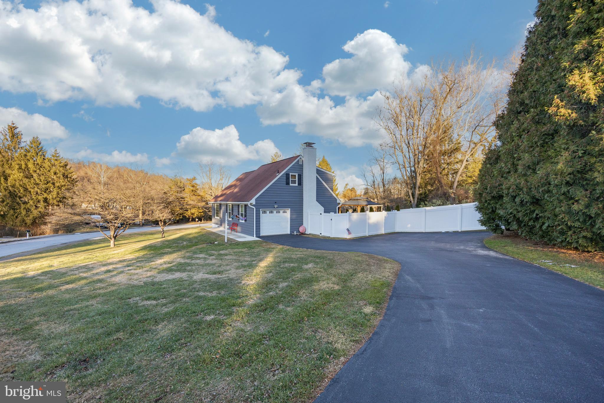 MARSHALL ESTATES - Residential