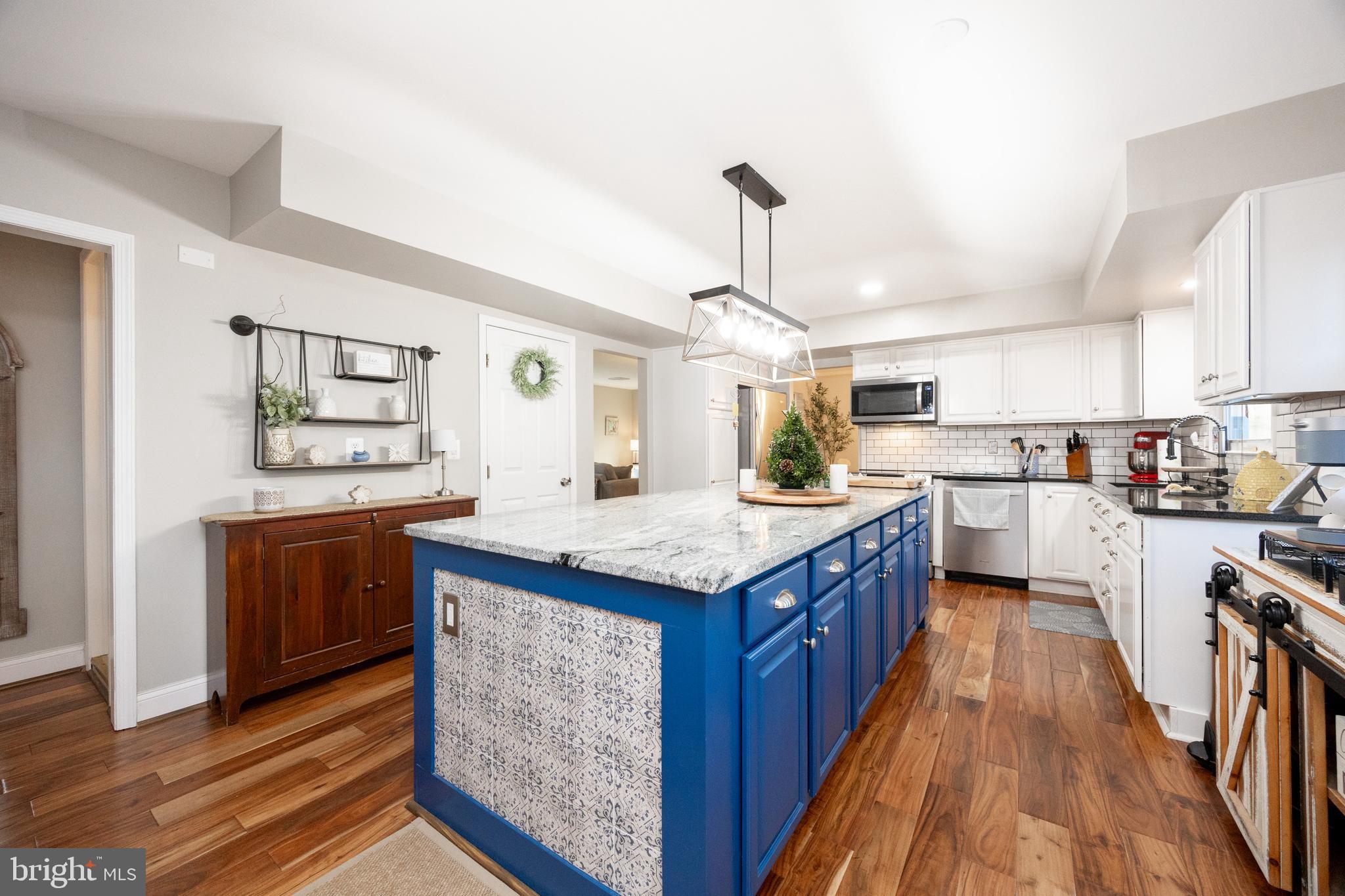 MARSHALL ESTATES - Residential