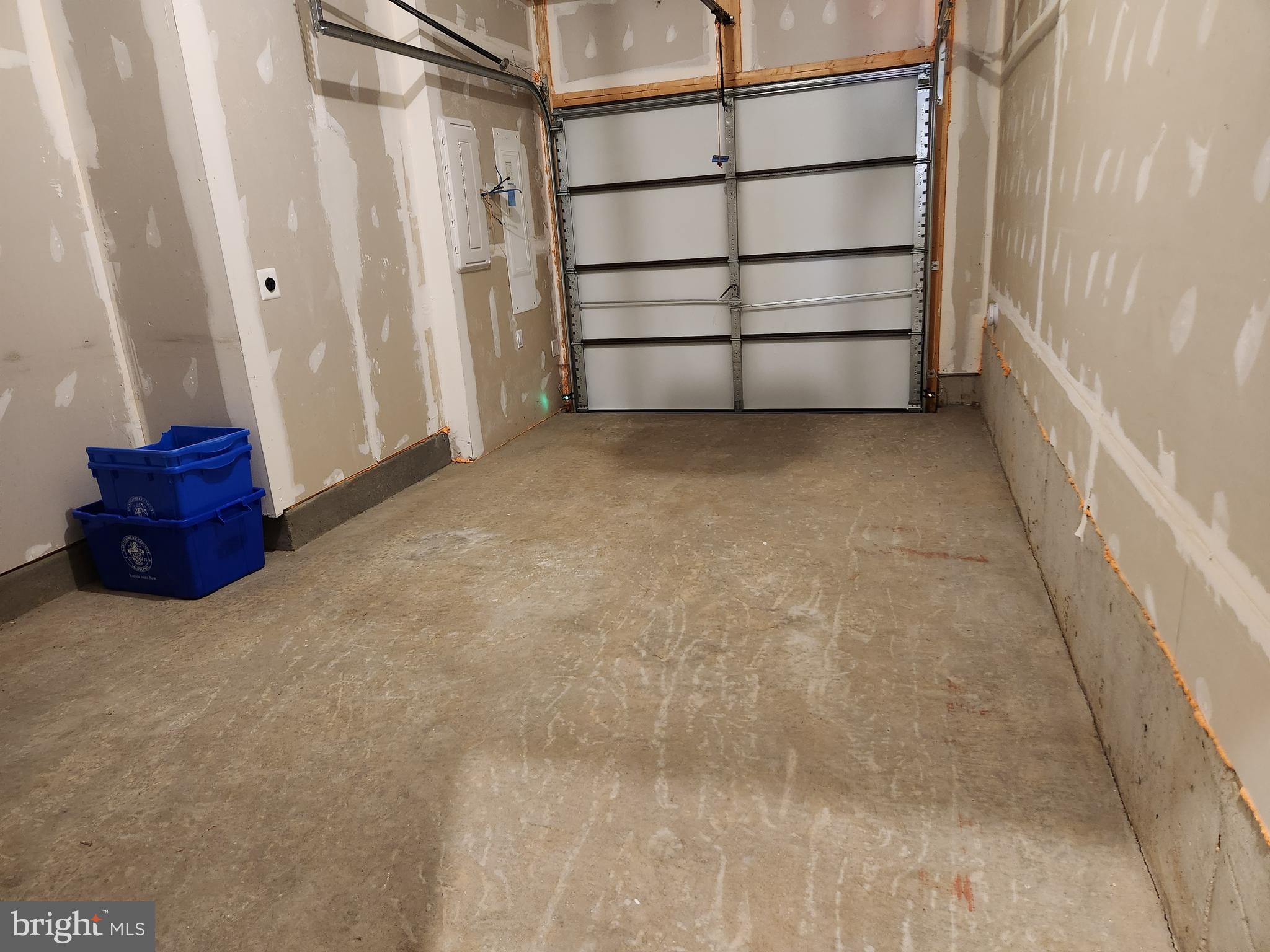 WESTSIDE AT SHADY GROVE METRO - Residential