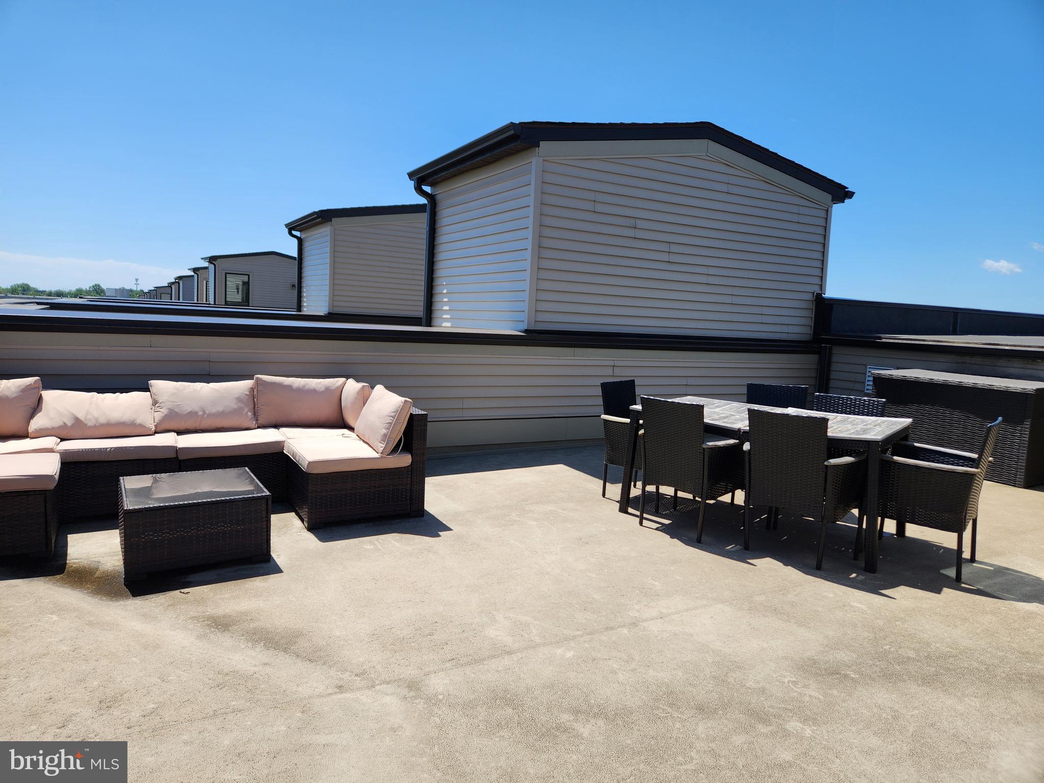 WESTSIDE AT SHADY GROVE METRO - Residential