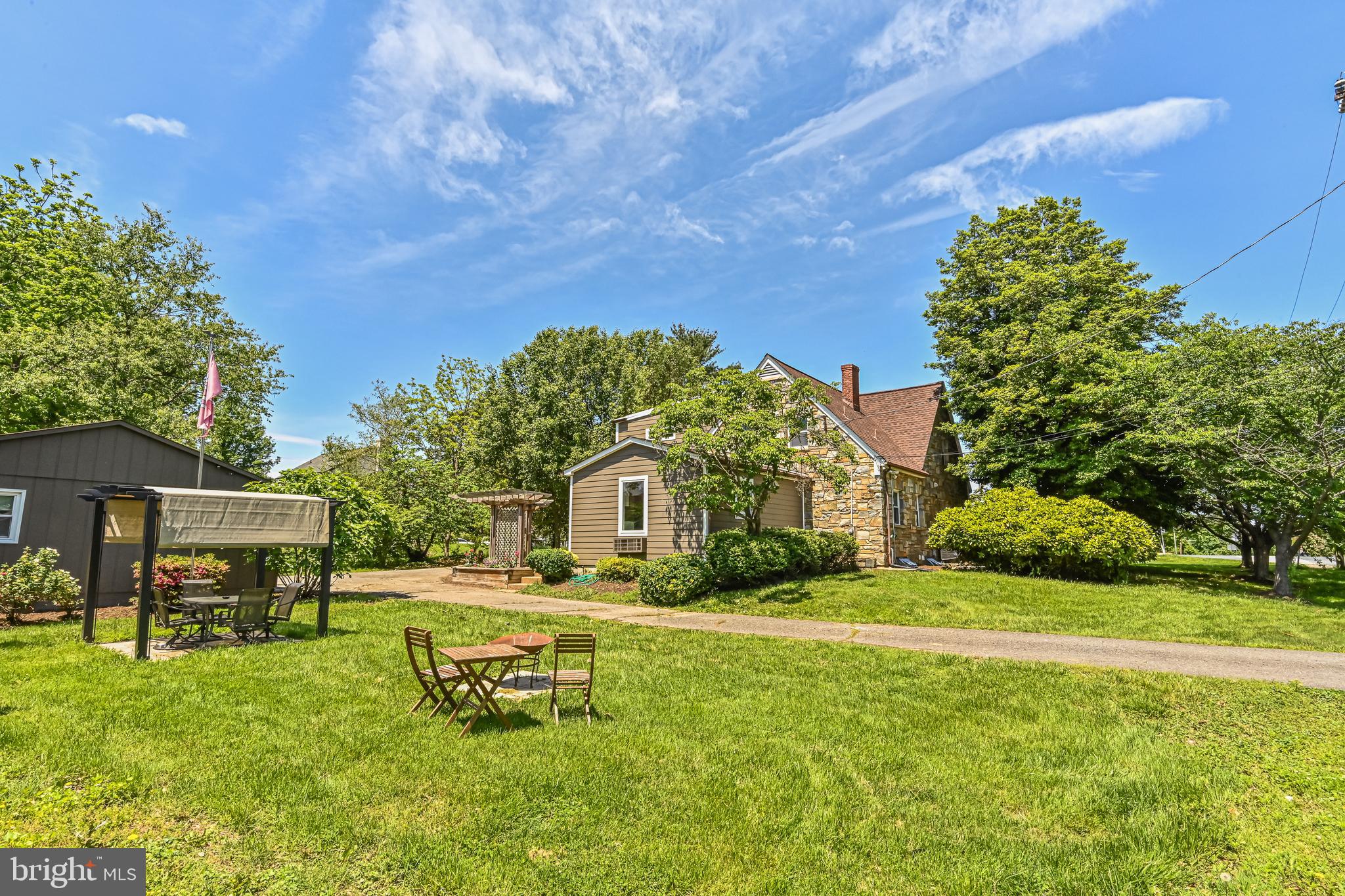 KATHMOOR - Residential Lease