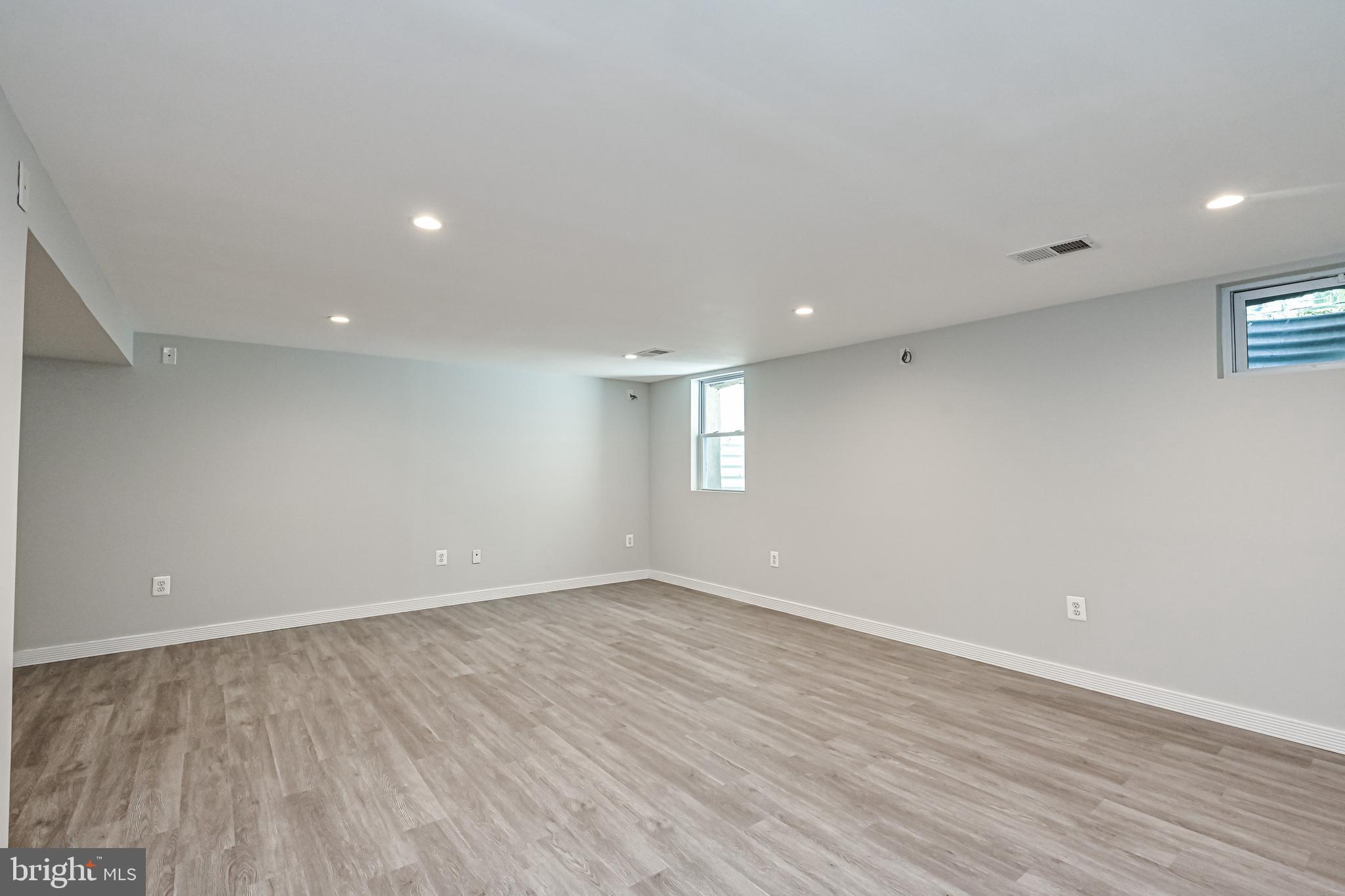 KATHMOOR - Residential Lease