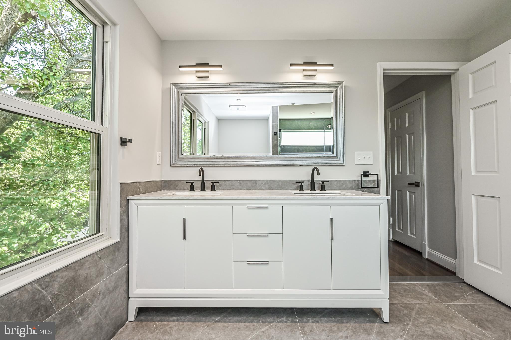 KATHMOOR - Residential Lease