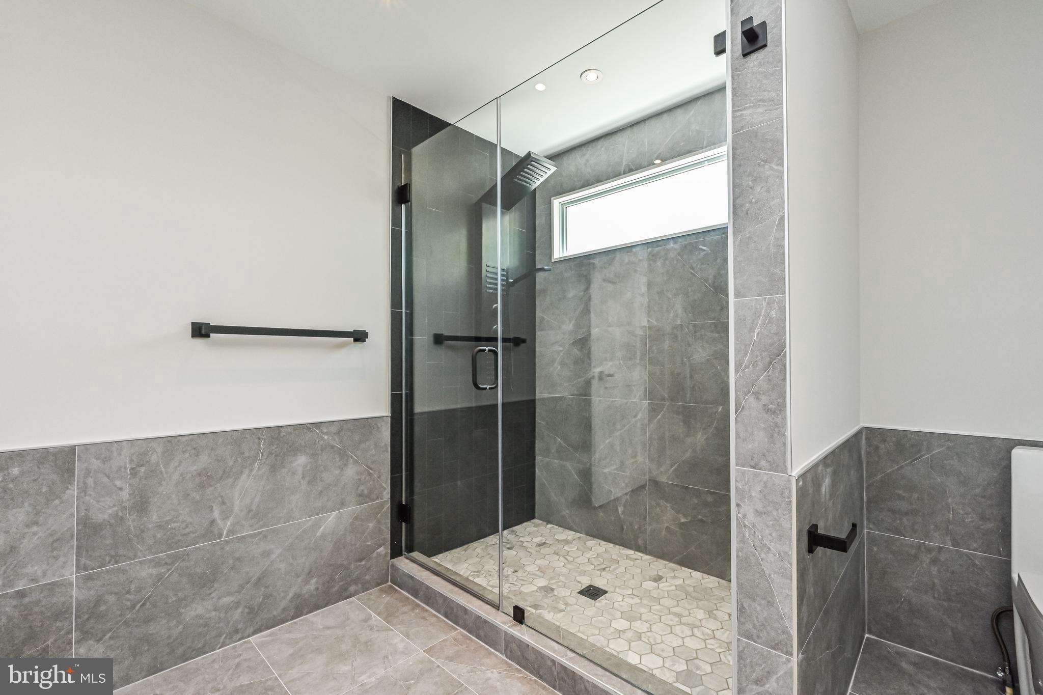 KATHMOOR - Residential Lease