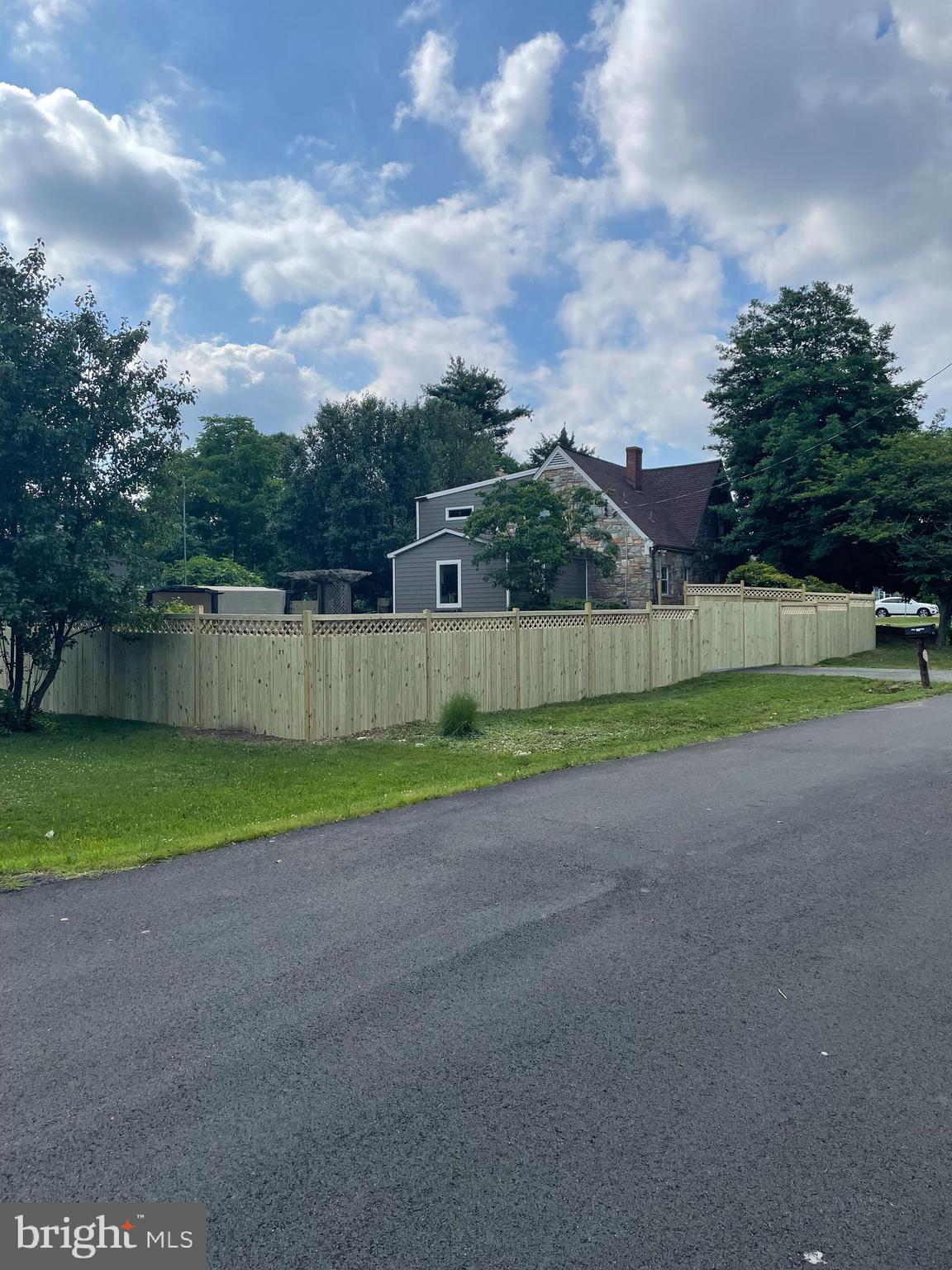 KATHMOOR - Residential Lease