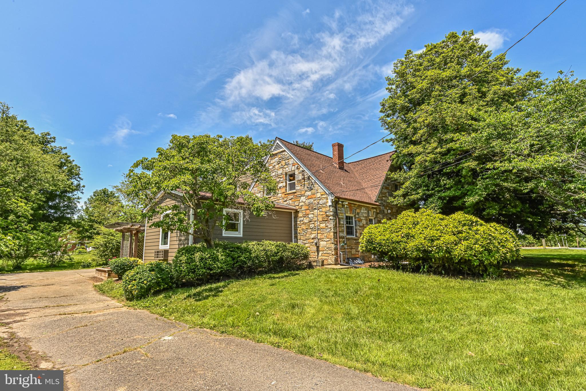 KATHMOOR - Residential Lease