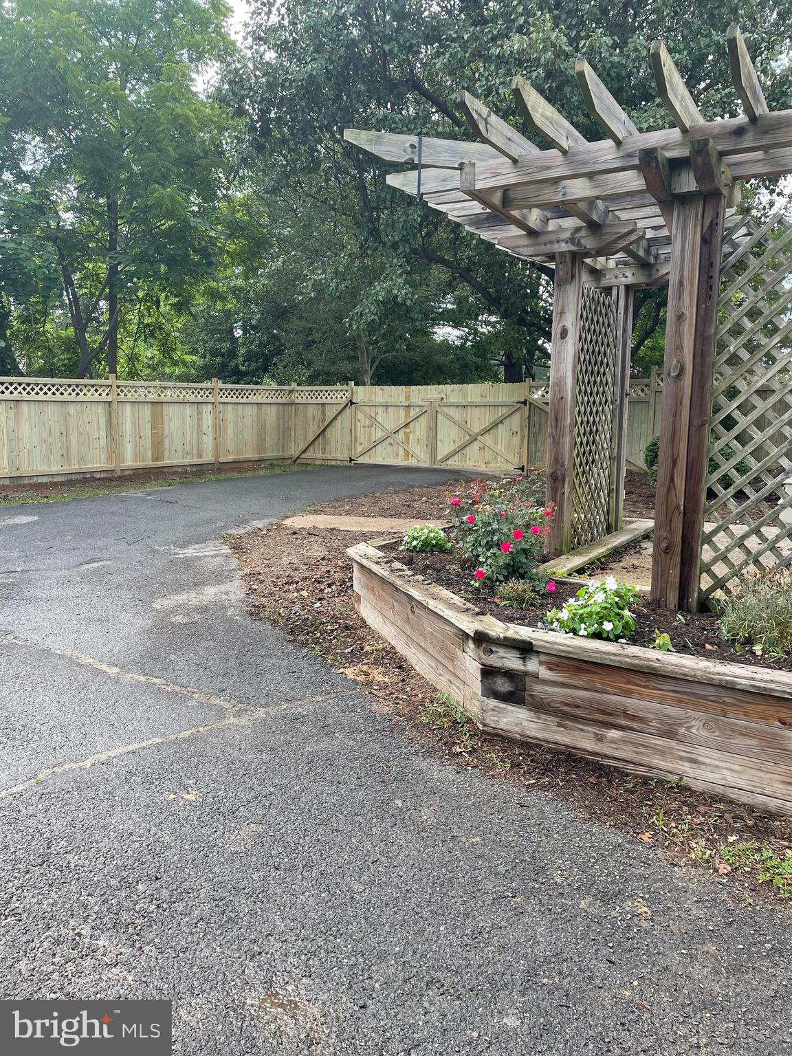 KATHMOOR - Residential Lease