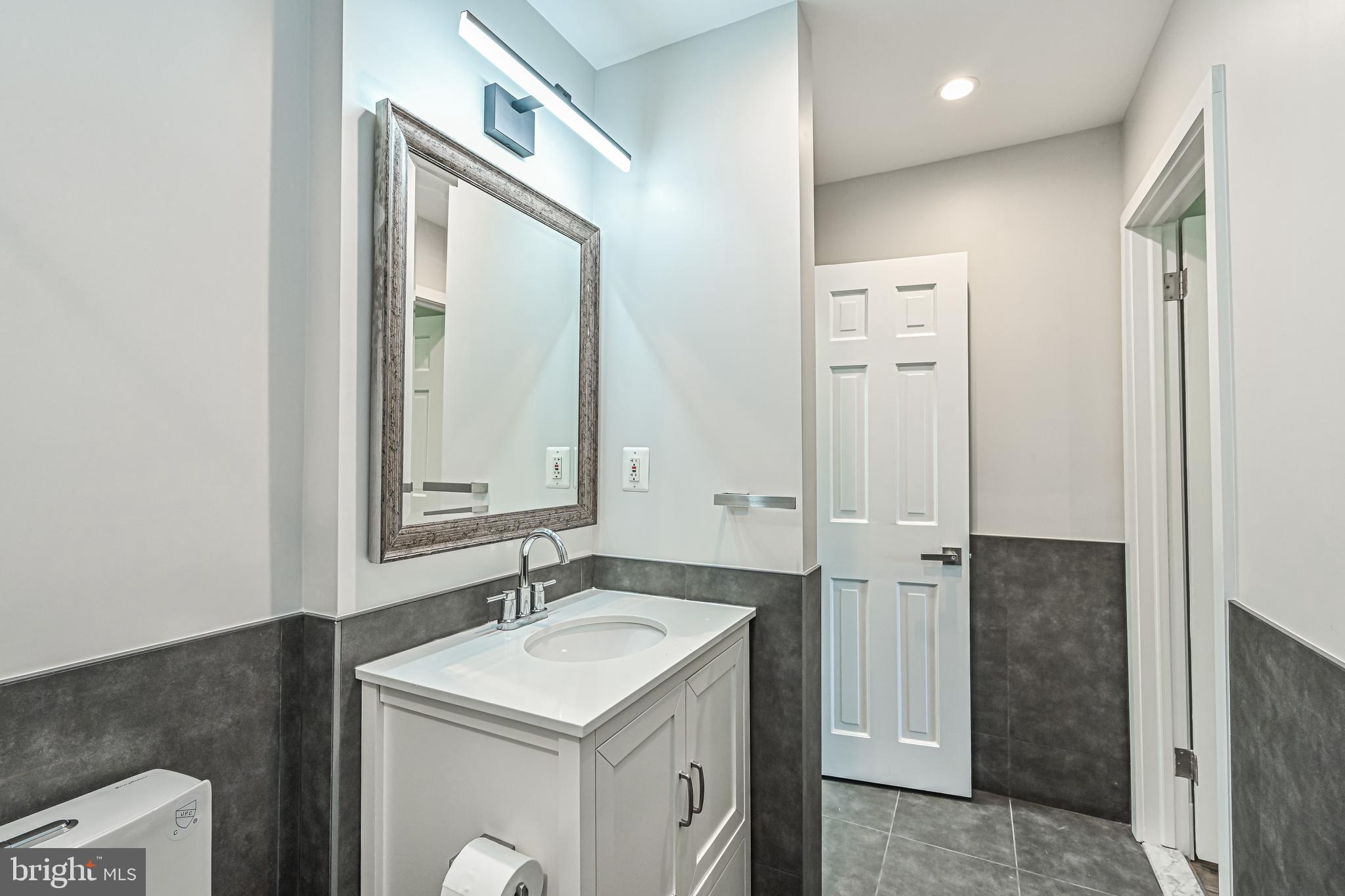 KATHMOOR - Residential Lease