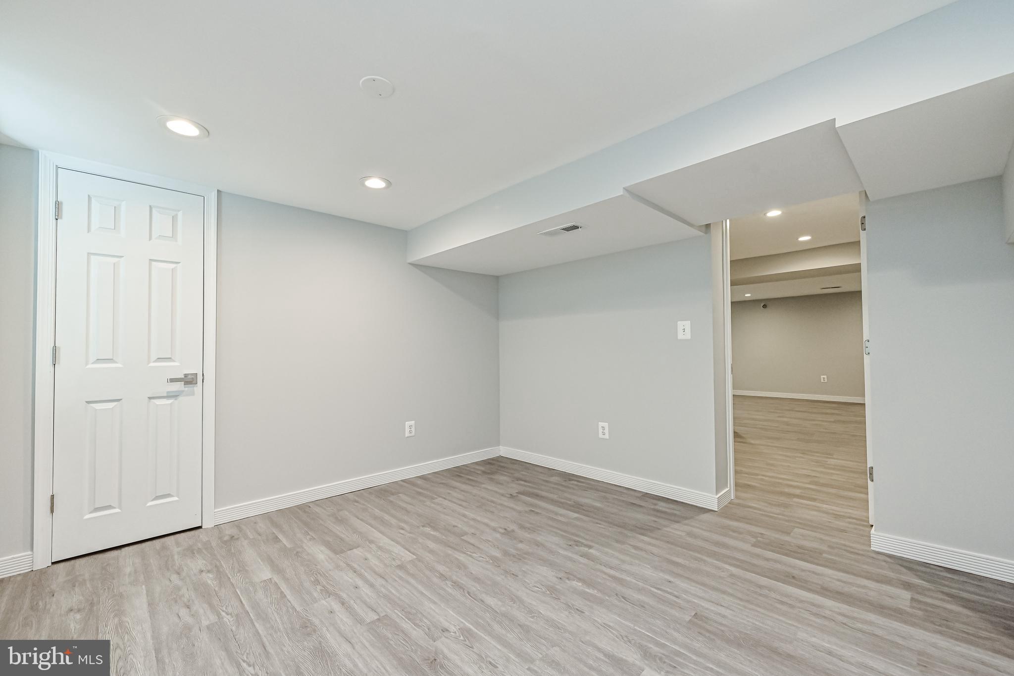 KATHMOOR - Residential Lease