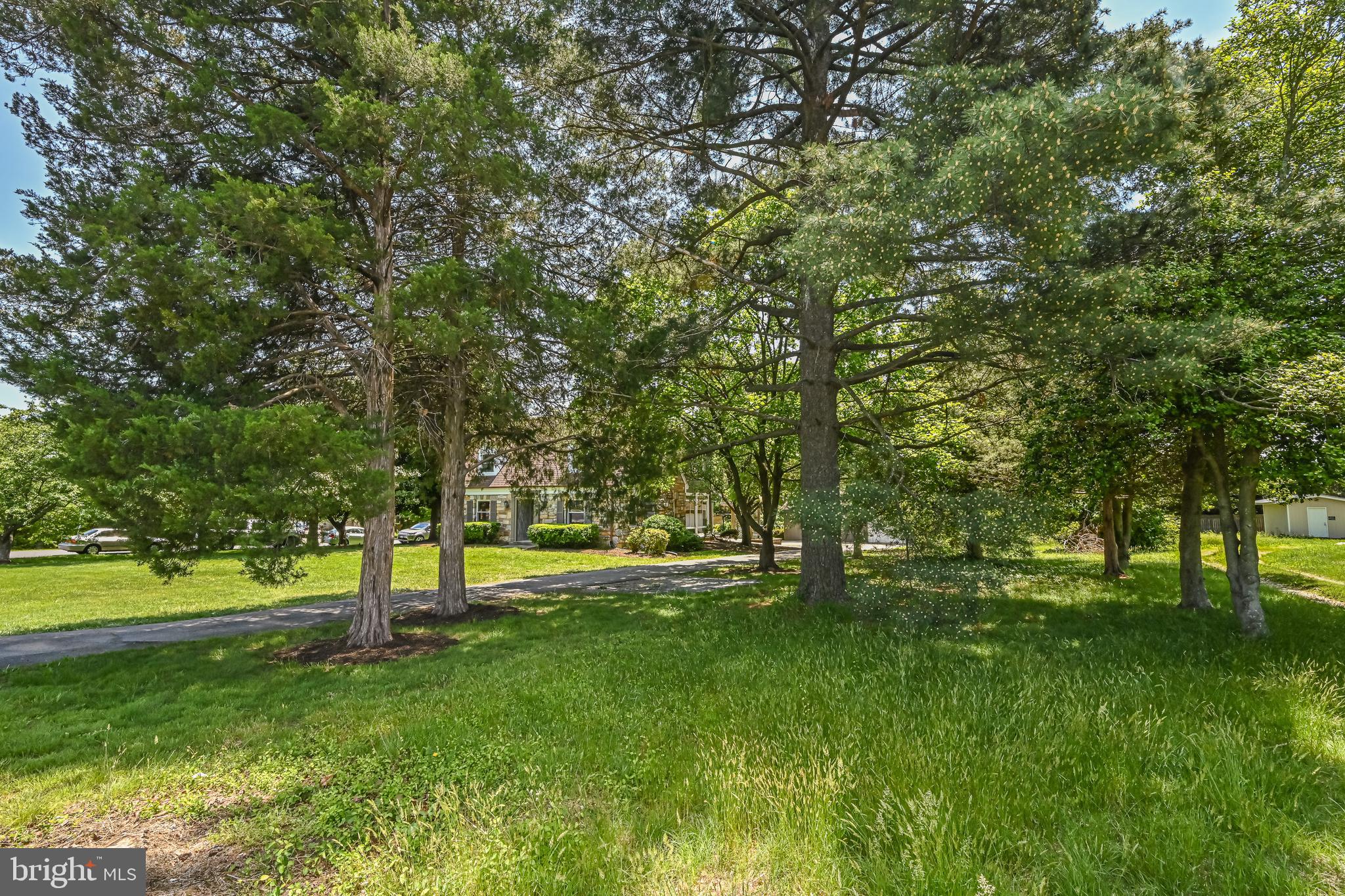 KATHMOOR - Residential Lease