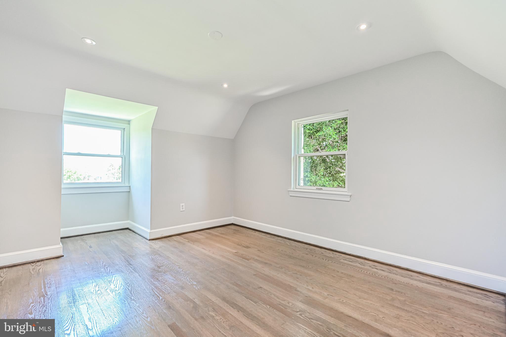 KATHMOOR - Residential Lease