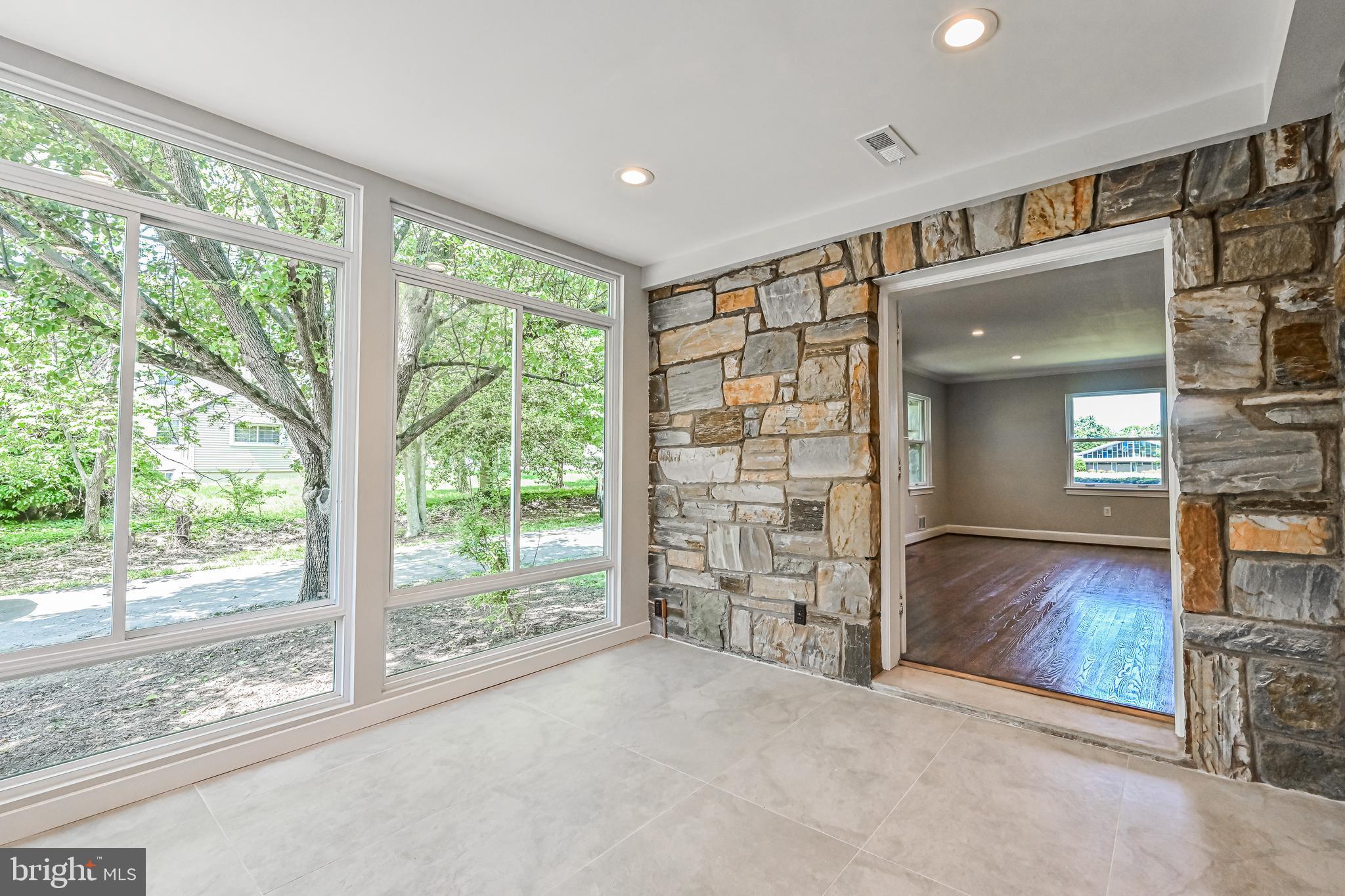 KATHMOOR - Residential Lease