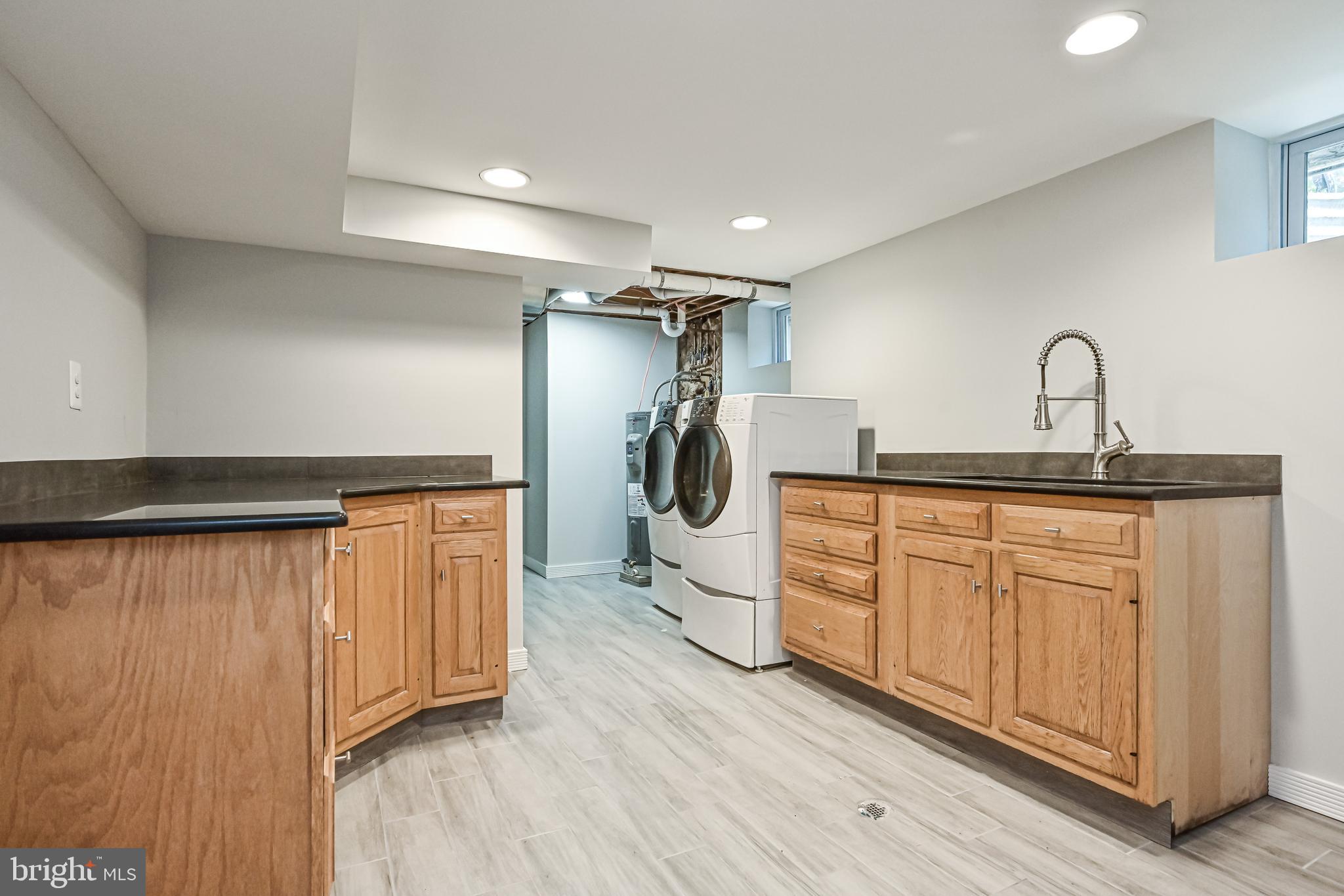 KATHMOOR - Residential Lease