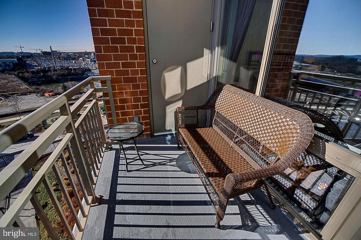 ECLIPSE ON CENTER PARK - Residential