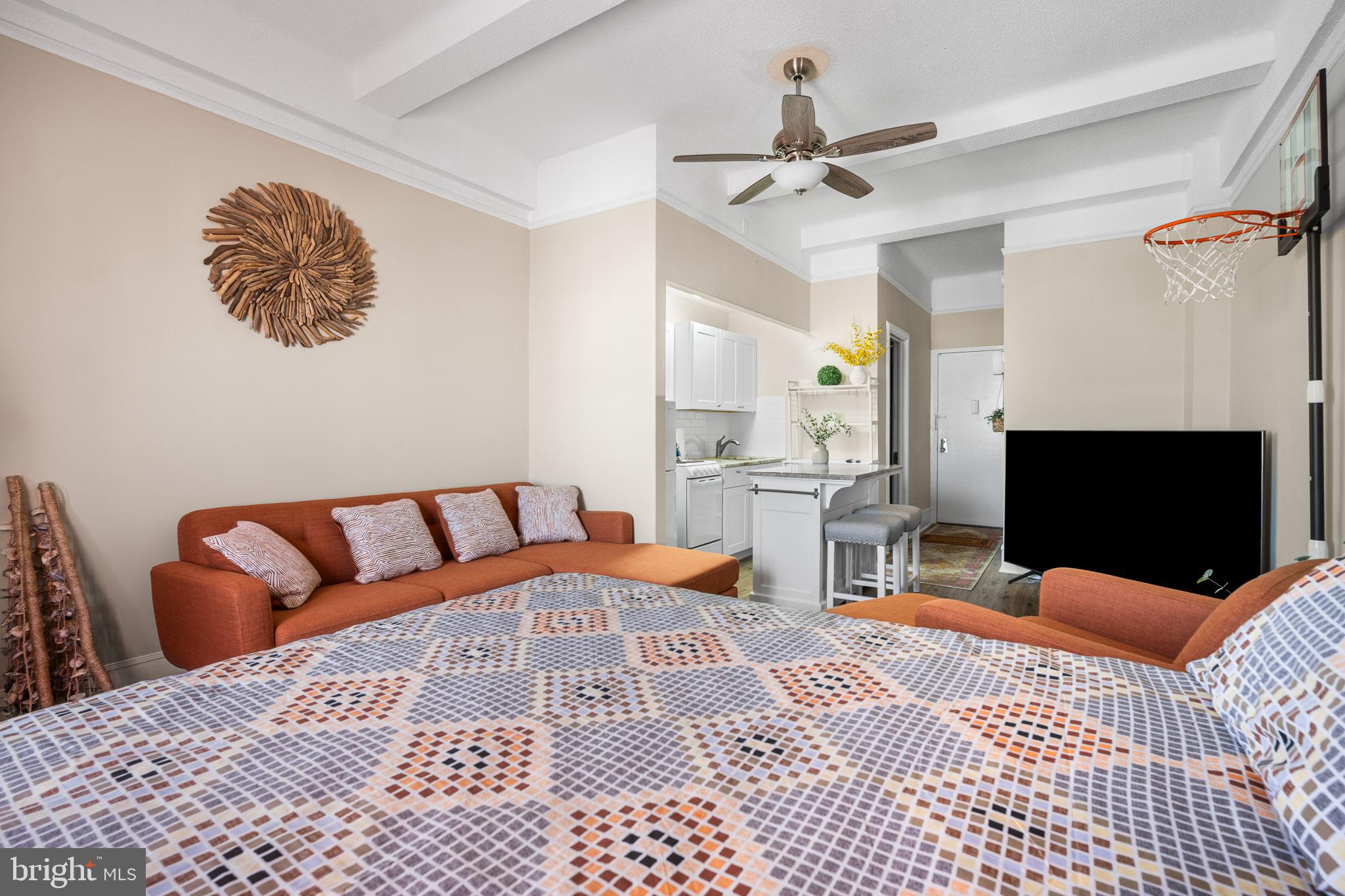 2715 BOARDWALK 917
