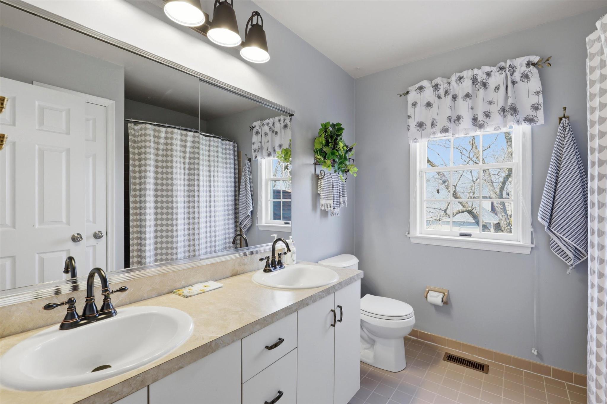 BROOKWOOD ESTS - Residential