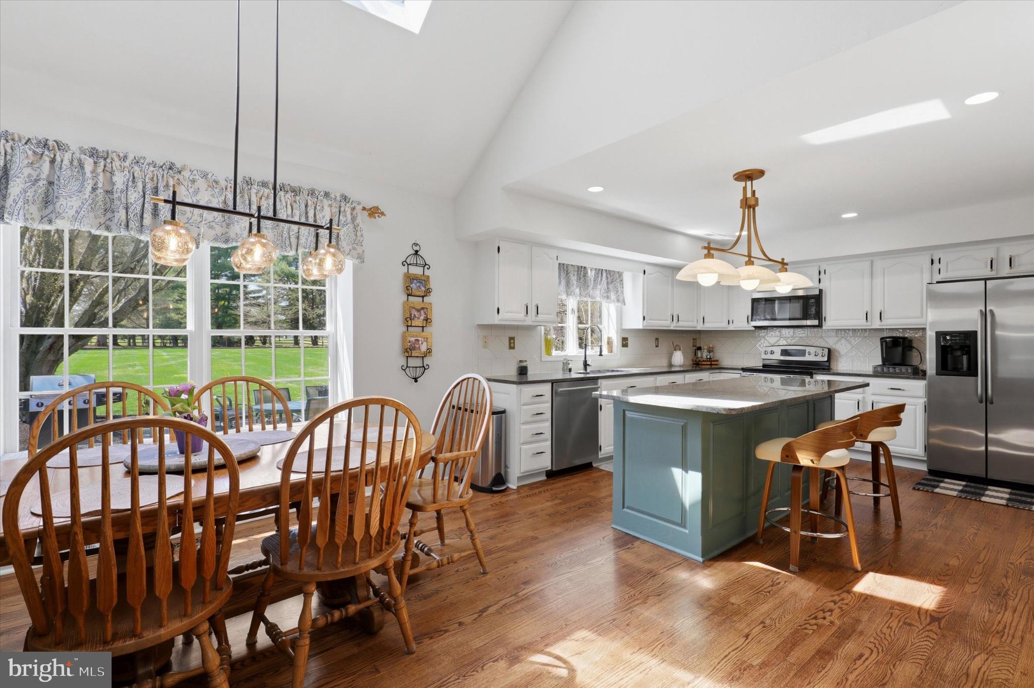 BROOKWOOD ESTS - Residential